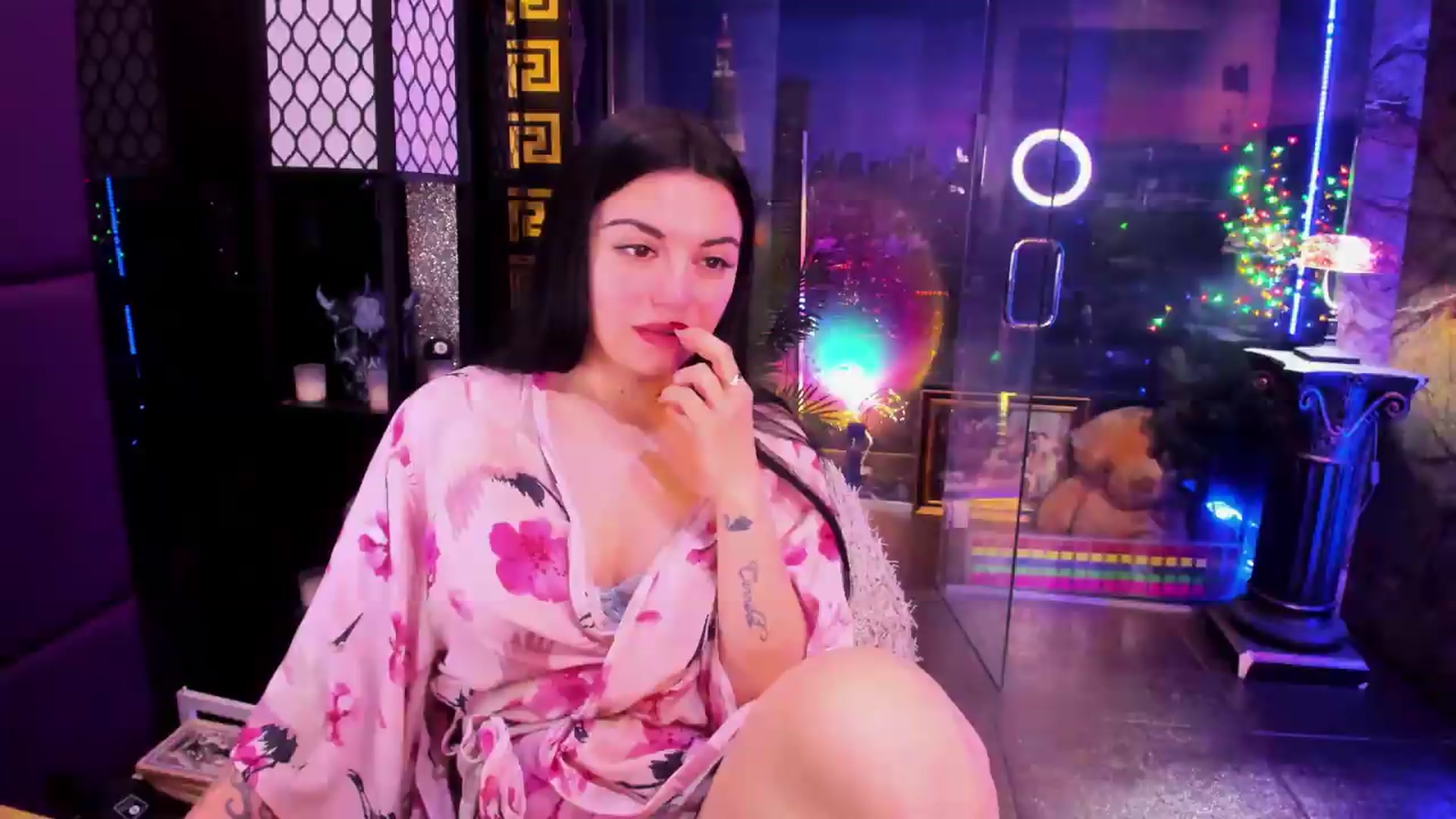 Gallery image thumbnail from sunn_o's myfreecams stream on, 05/13/2026, 12:16 image 5 of 20