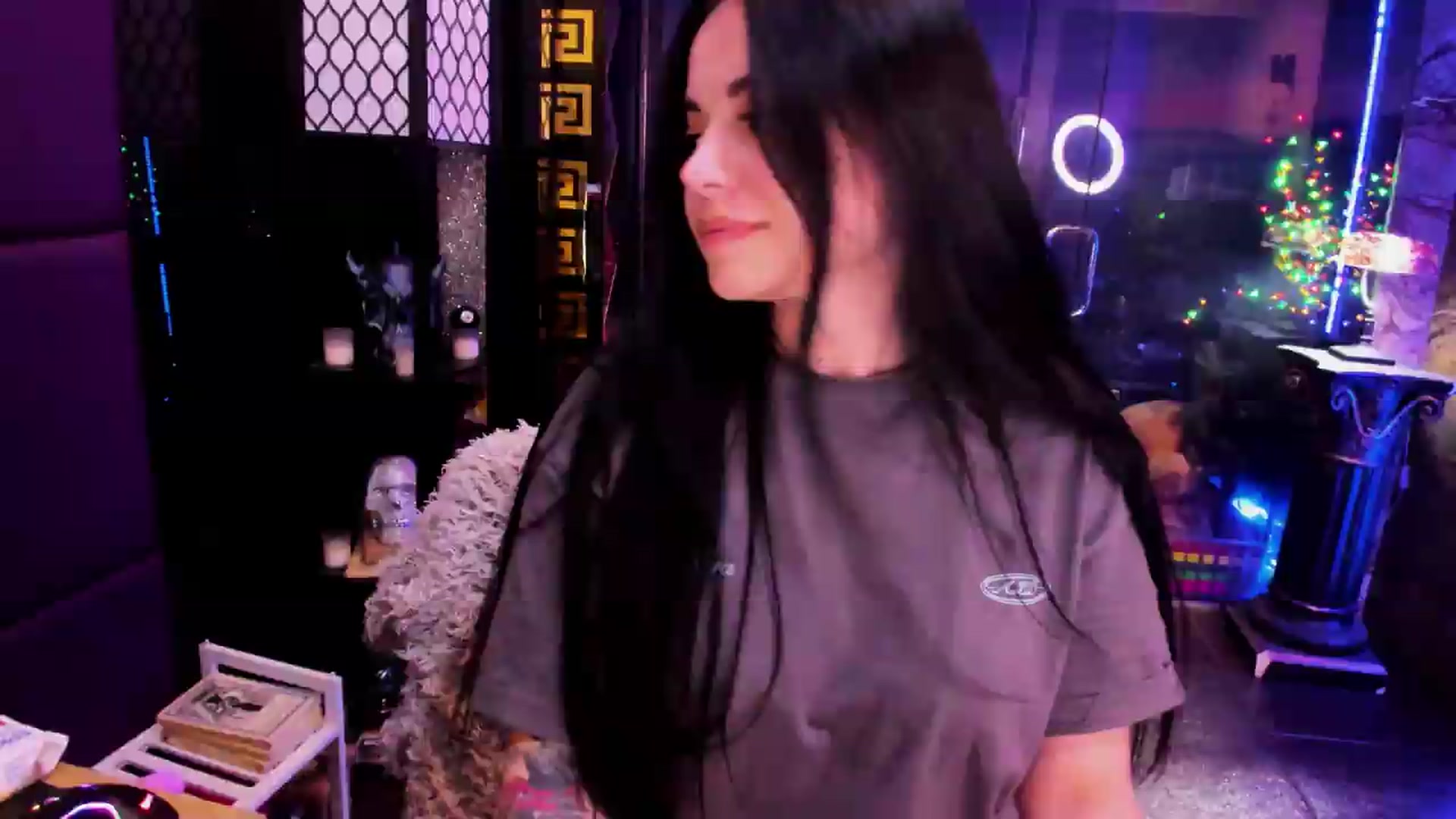 Gallery image thumbnail from sunn_o's myfreecams stream on, 05/17/2026, 11:54 image 4 of 20