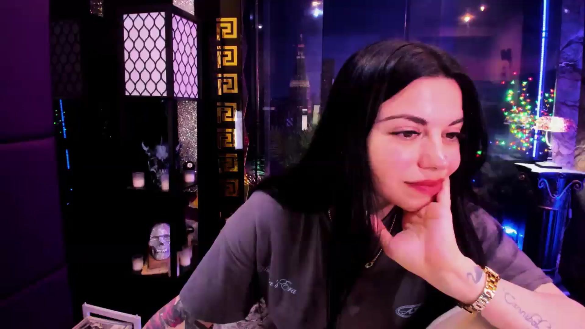 Gallery image thumbnail from sunn_o's myfreecams stream on, 05/17/2026, 11:54 image 17 of 20