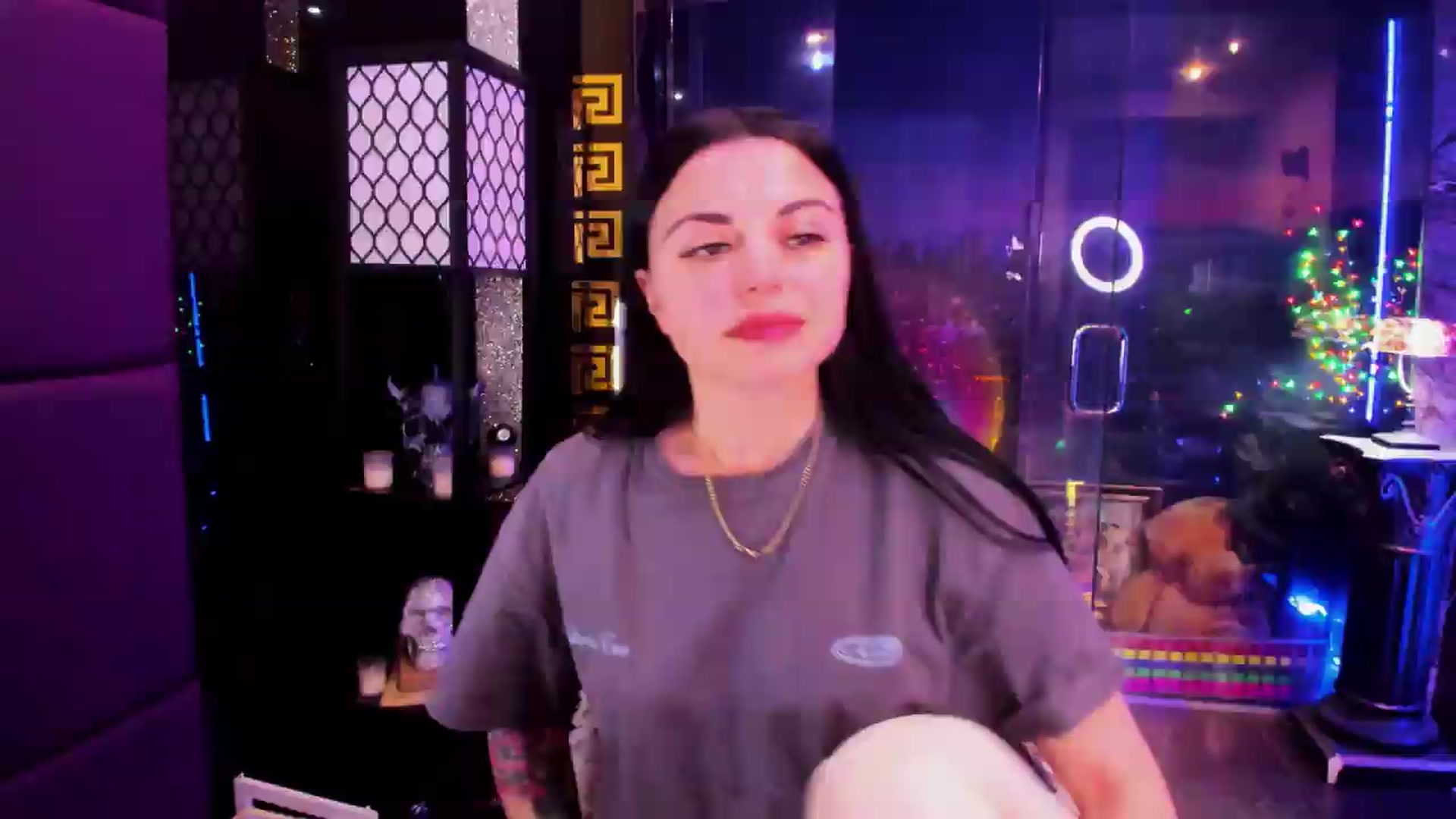 Gallery image thumbnail from sunn_o's myfreecams stream on, 05/17/2026, 11:54 image 15 of 20
