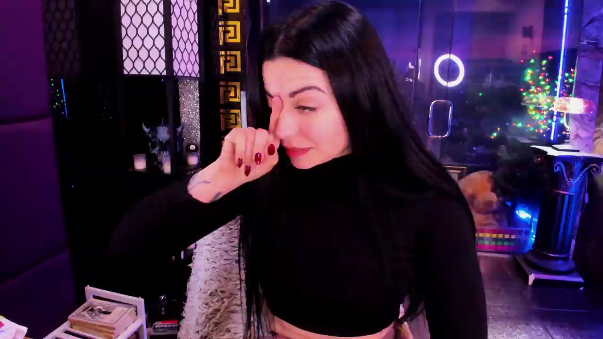 Gallery image thumbnail from sunn_o's myfreecams stream on, 05/19/2026, 10:53 image 18 of 20