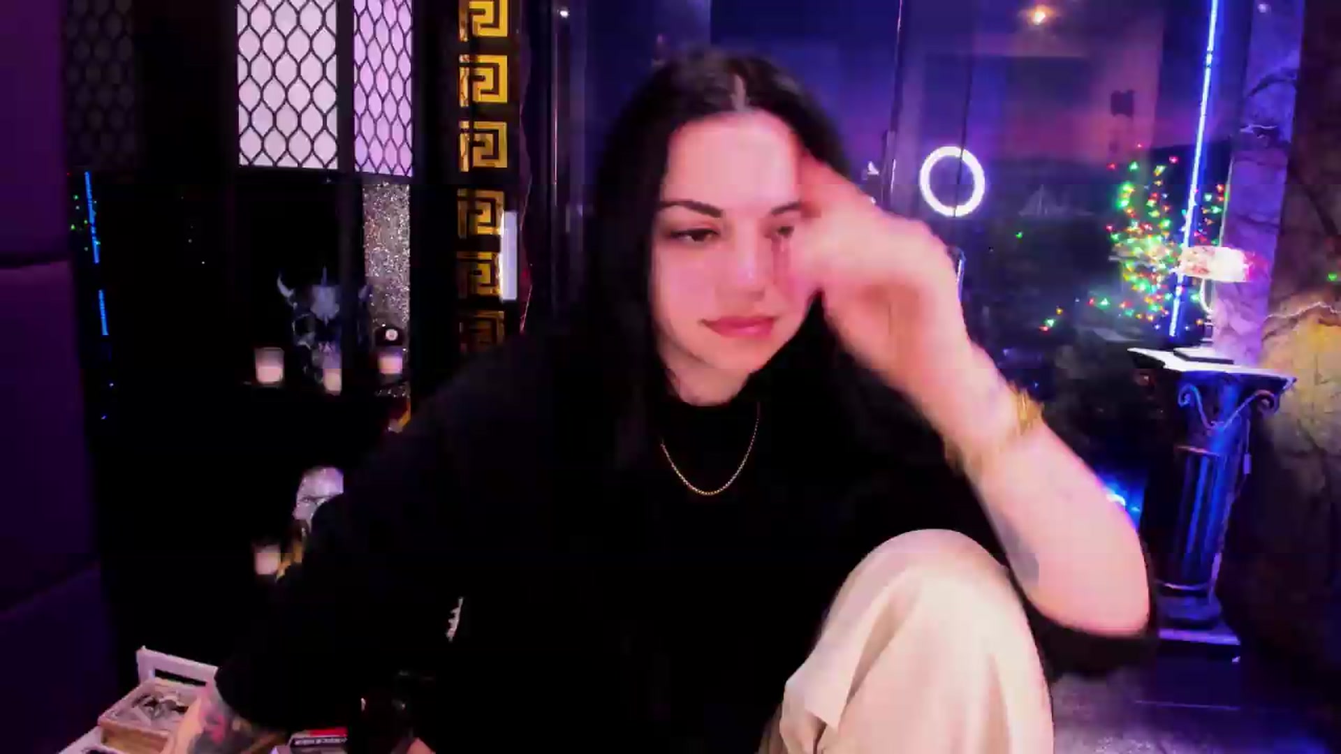 Gallery image thumbnail from sunn_o's myfreecams stream on, 05/22/2026, 08:06 image 13 of 20