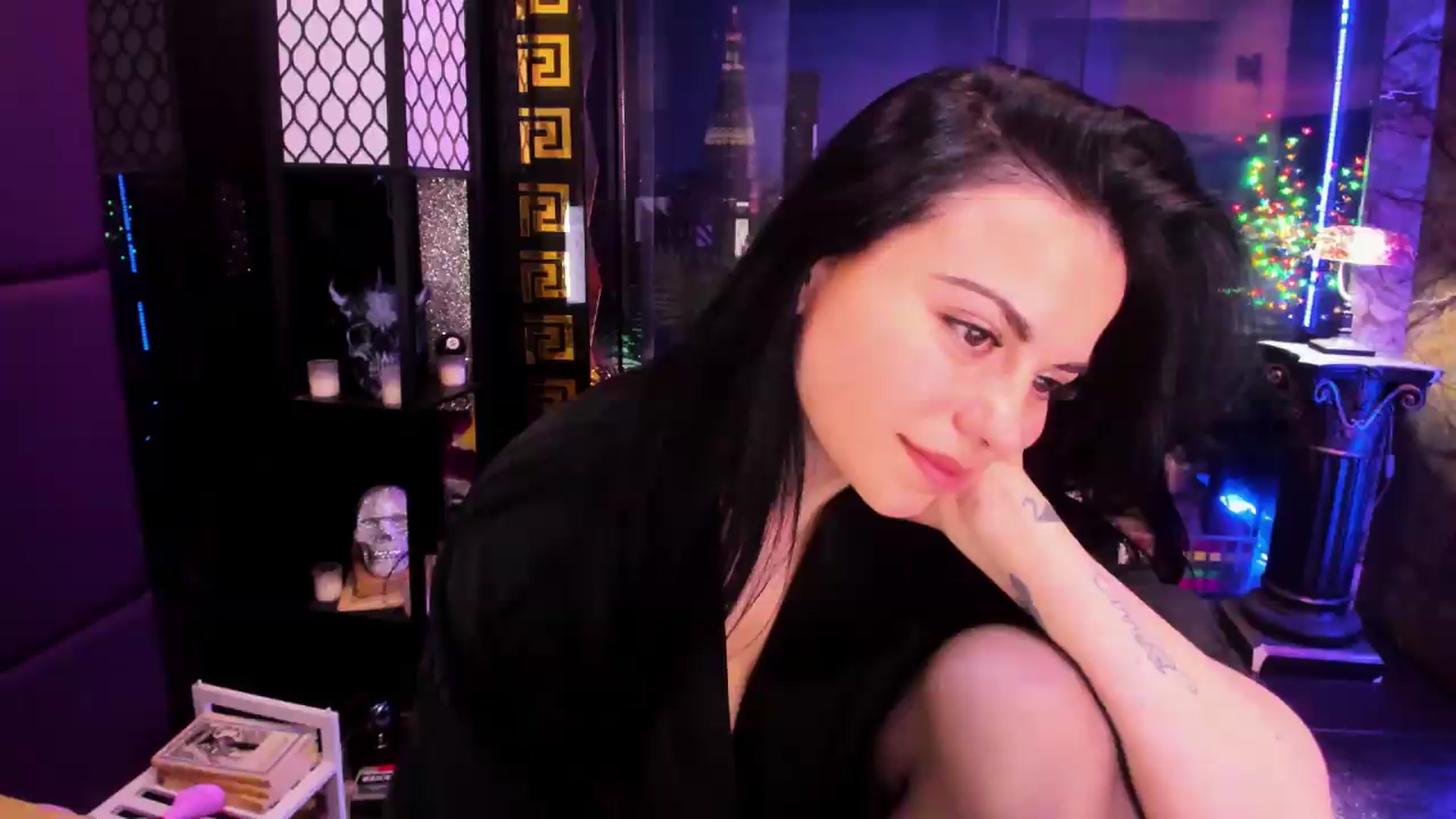 Gallery image thumbnail from sunn_o's myfreecams stream on, 05/28/2026, 11:10 image 16 of 20