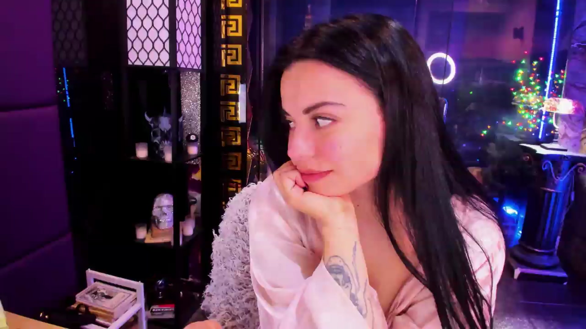 Gallery image thumbnail from sunn_o's myfreecams stream on, 05/31/2026, 11:52 image 12 of 20