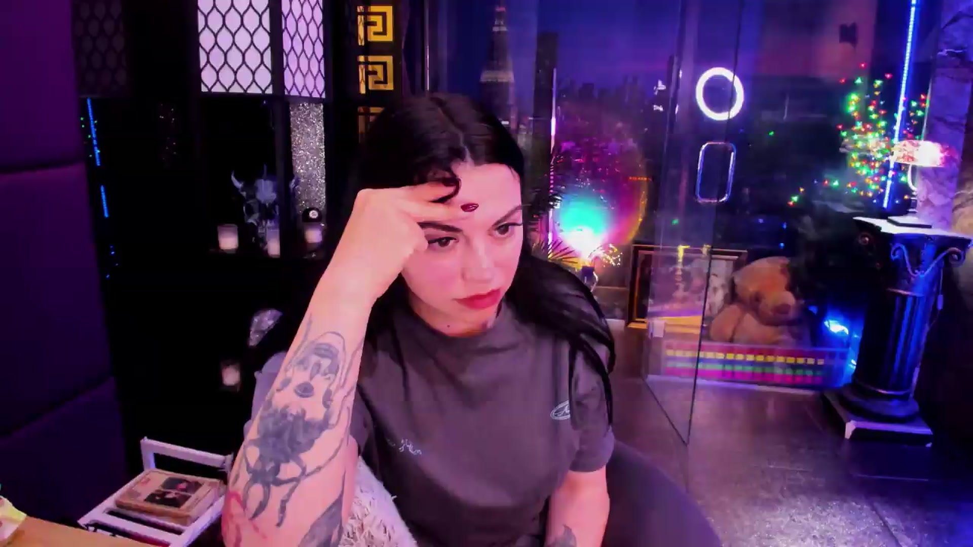 Gallery image thumbnail from sunn_o's myfreecams stream on, 06/06/2026, 12:11 image 14 of 20