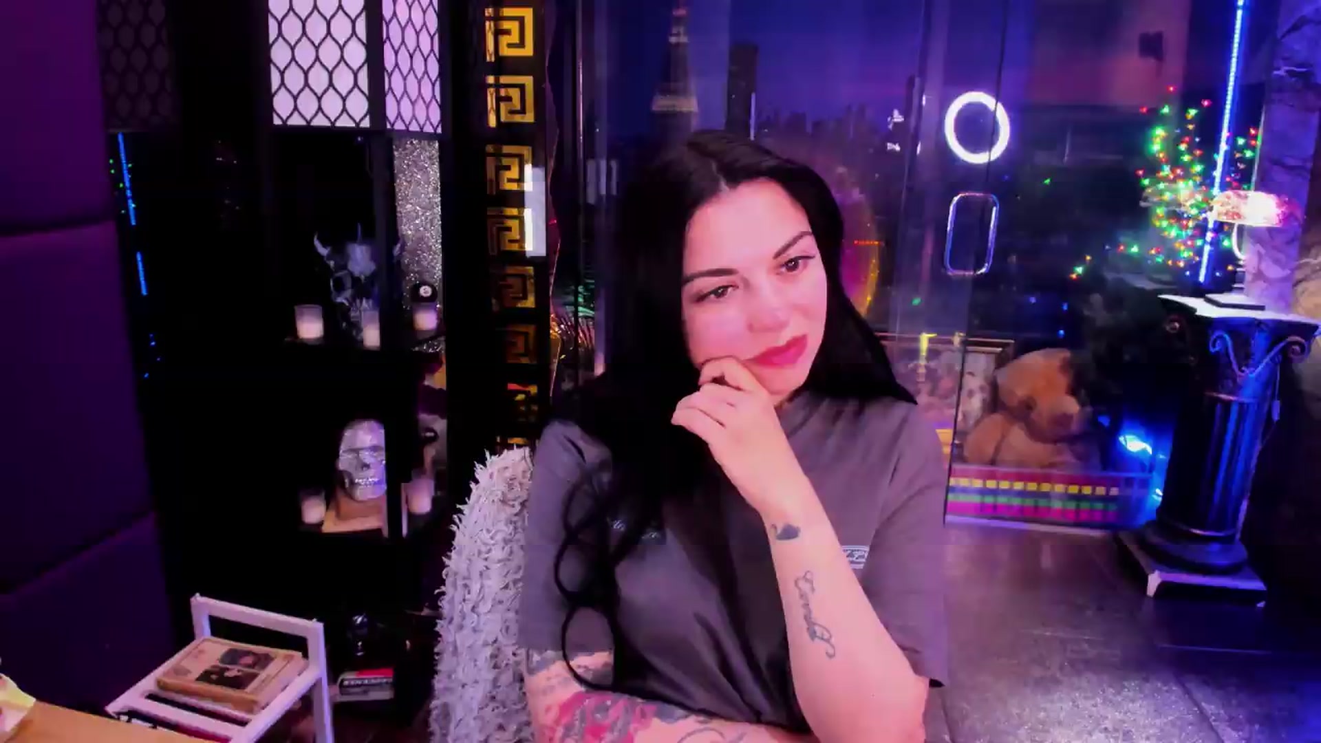 Gallery image thumbnail from sunn_o's myfreecams stream on, 06/06/2026, 13:27 image 4 of 20