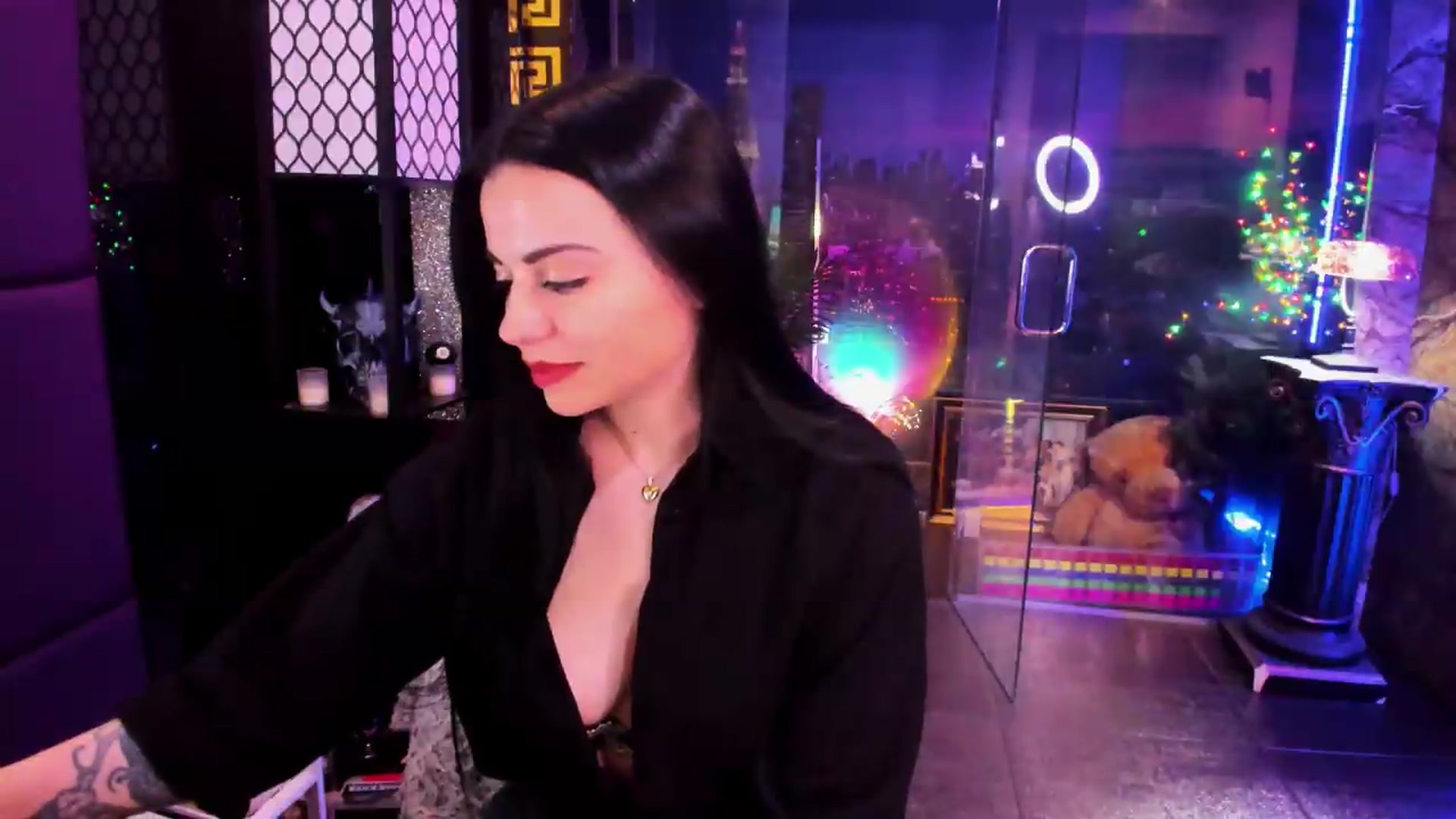 Gallery image thumbnail from sunn_o's myfreecams stream on, 06/09/2026, 11:29 image 17 of 20