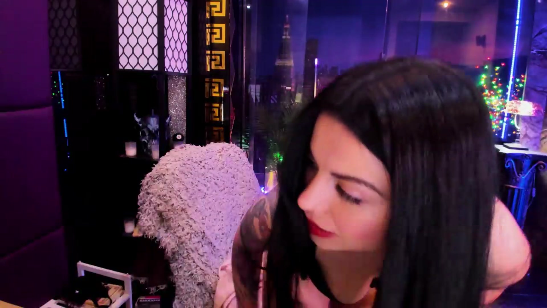 Gallery image thumbnail from sunn_o's myfreecams stream on, 06/19/2026, 08:40 image 19 of 20