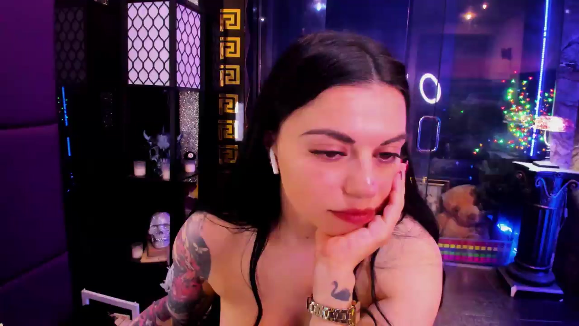 Gallery image thumbnail from sunn_o's myfreecams stream on, 06/23/2026, 09:32 image 10 of 20