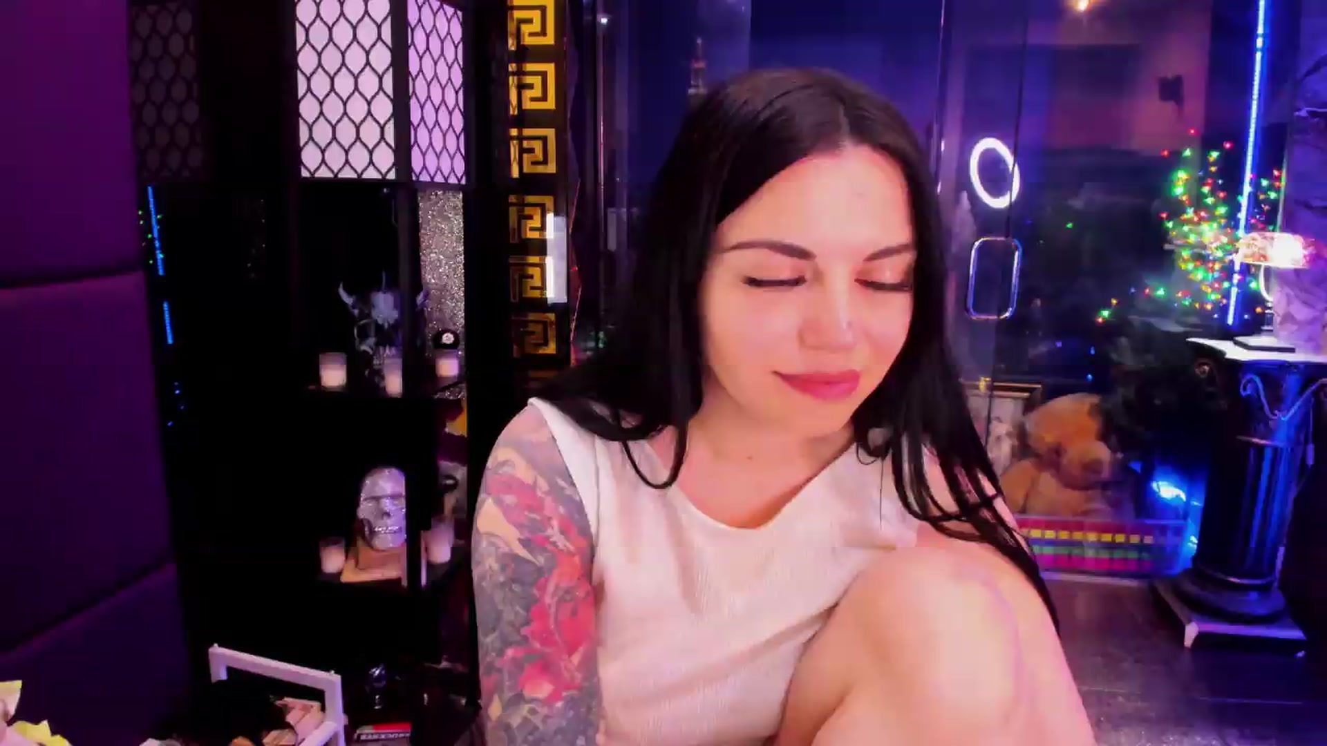 Gallery image thumbnail from sunn_o's myfreecams stream on, 06/24/2026, 12:03 image 3 of 20