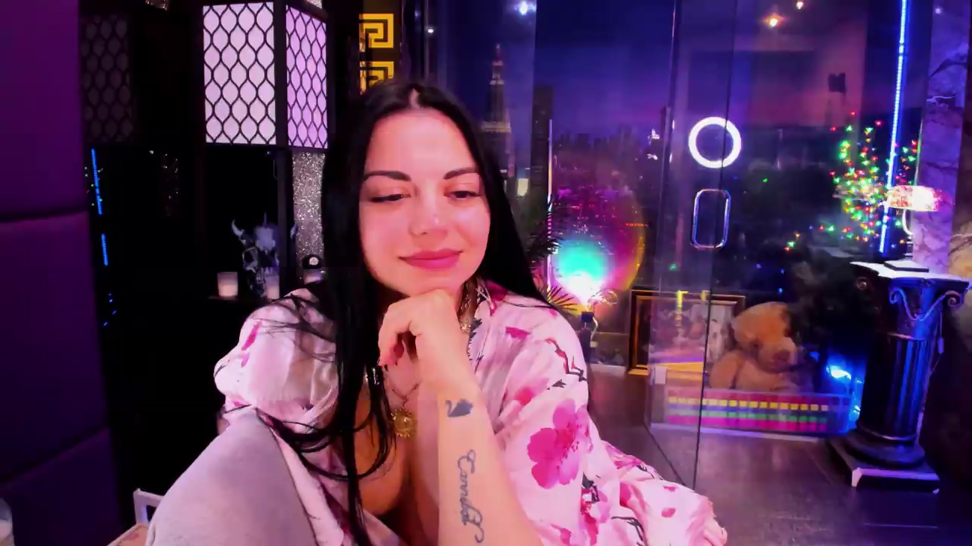 Gallery image thumbnail from sunn_o's myfreecams stream on, 07/20/2026, 12:03 image 20 of 20