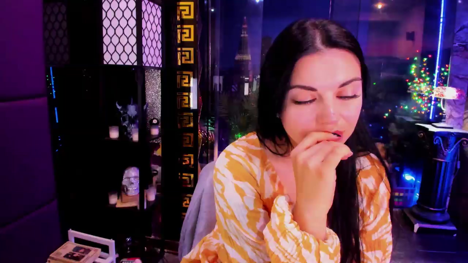 Gallery image thumbnail from sunn_o's myfreecams stream on, 08/07/2026, 09:19 image 14 of 20