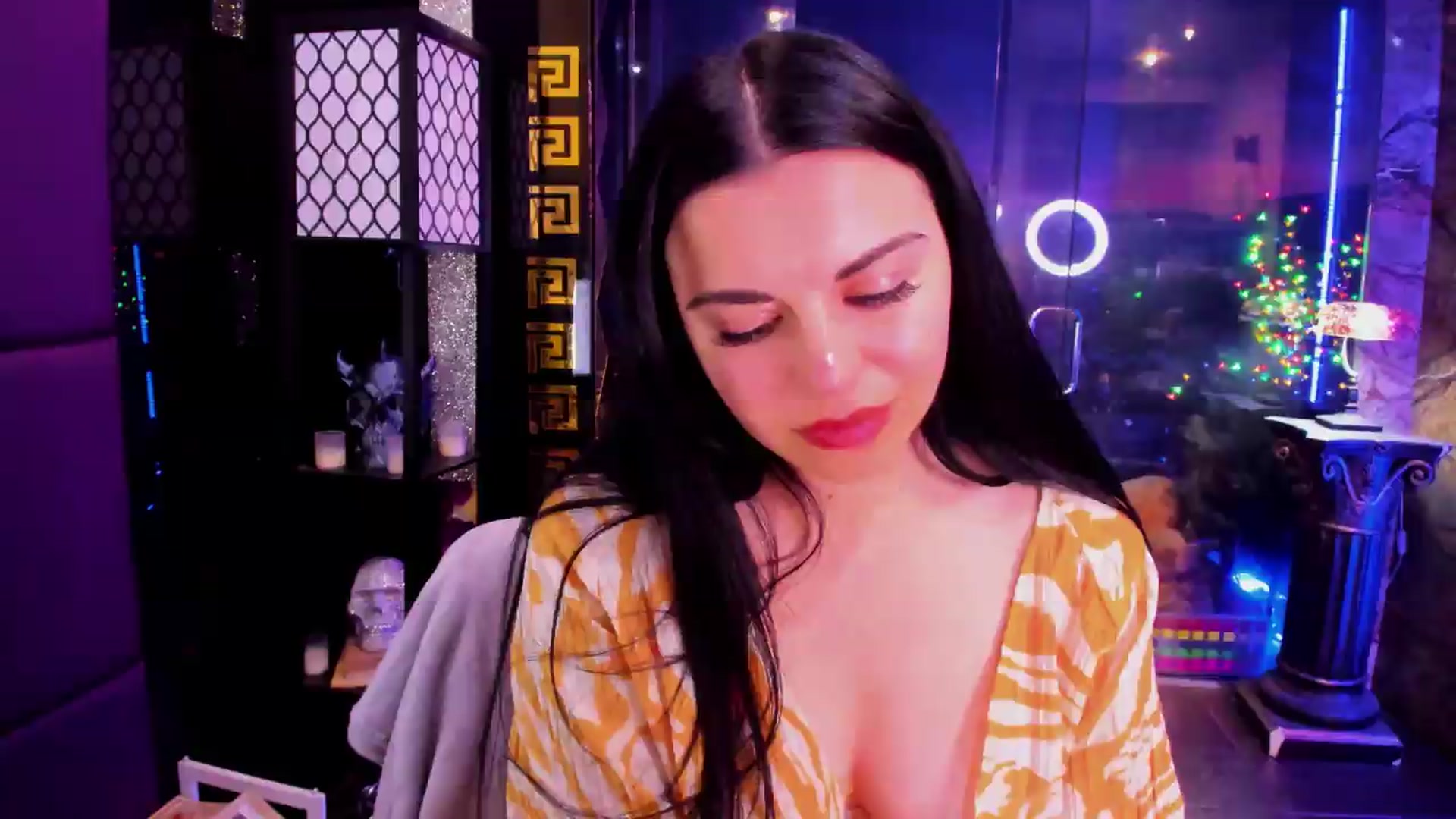 Gallery image thumbnail from sunn_o's myfreecams stream on, 08/12/2026, 10:41 image 12 of 20