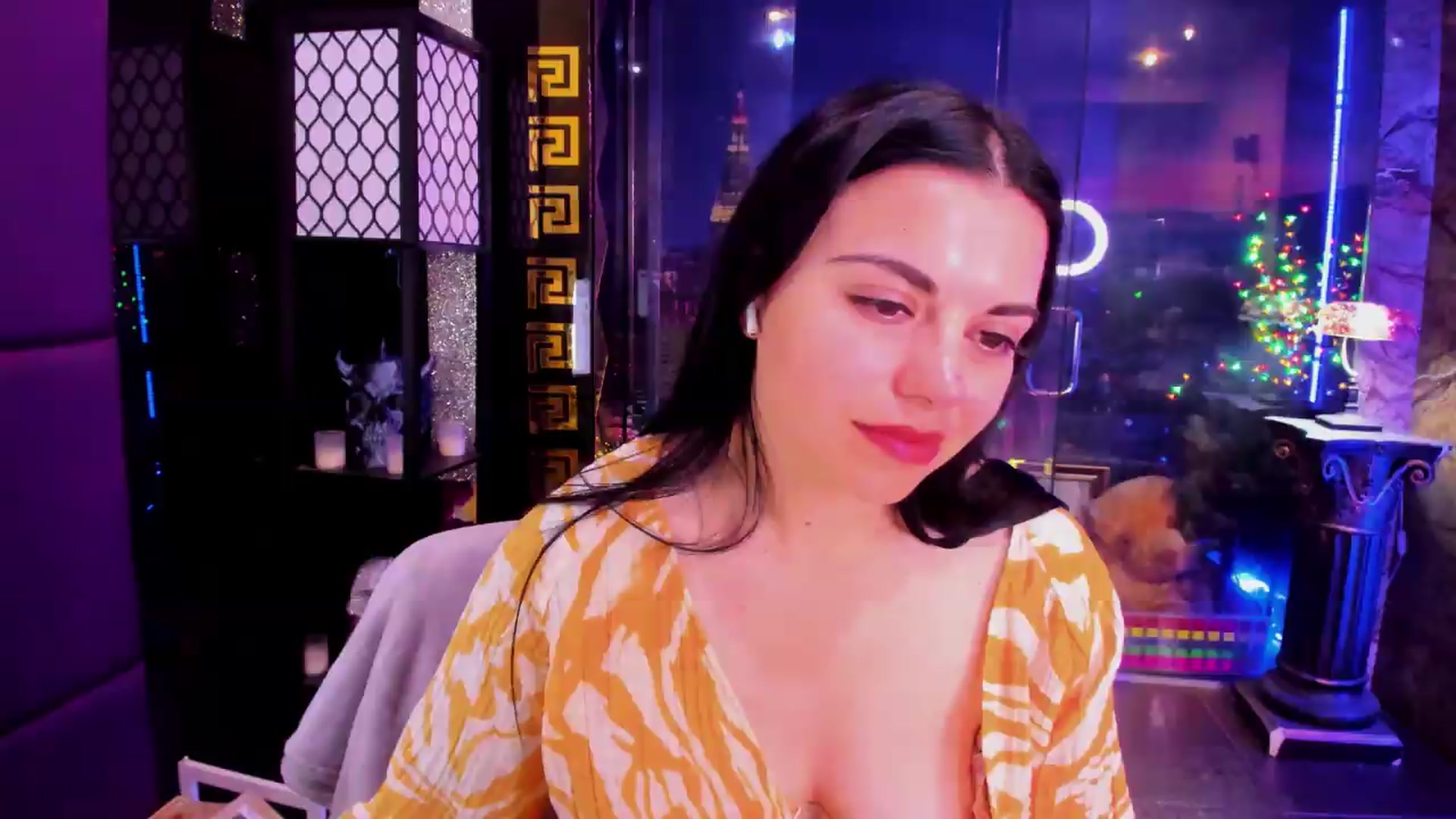 Gallery image thumbnail from sunn_o's myfreecams stream on, 08/12/2026, 10:41 image 9 of 20