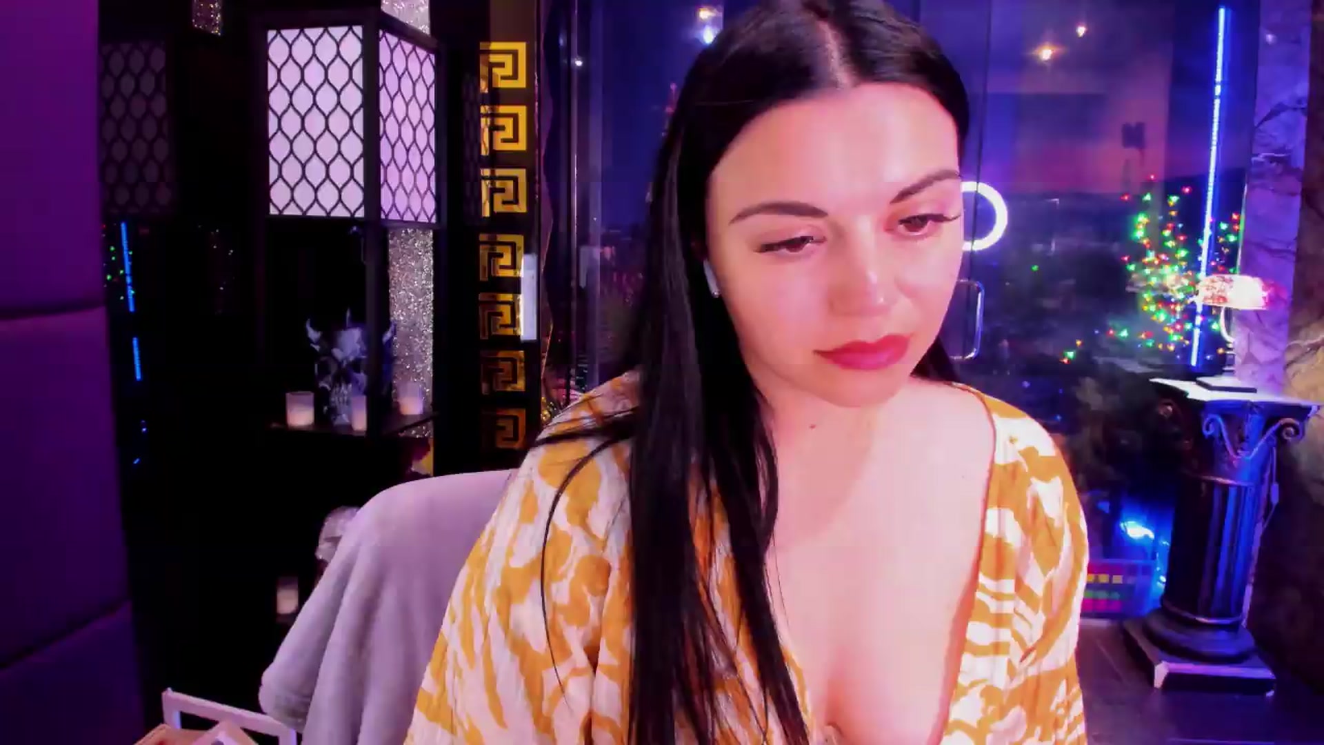 Gallery image thumbnail from sunn_o's myfreecams stream on, 08/12/2026, 10:41 image 7 of 20