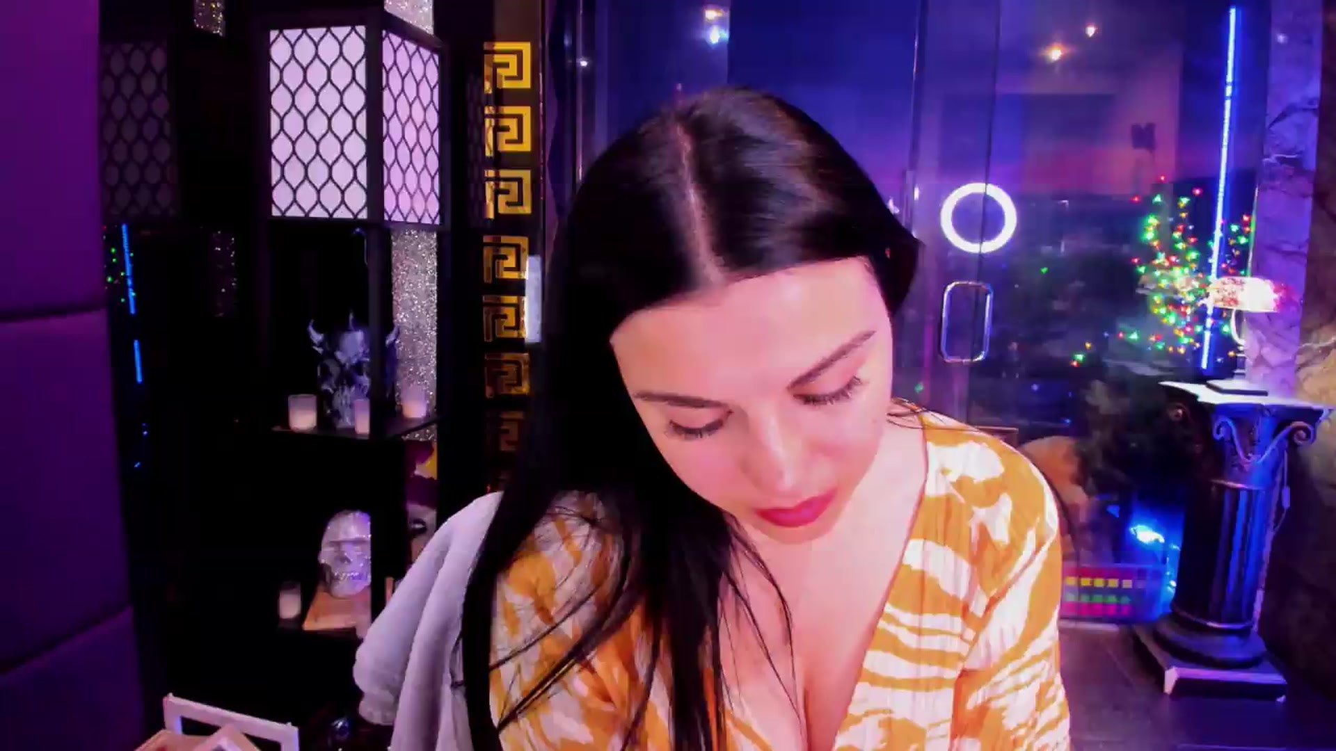 Gallery image thumbnail from sunn_o's myfreecams stream on, 08/12/2026, 10:41 image 2 of 20