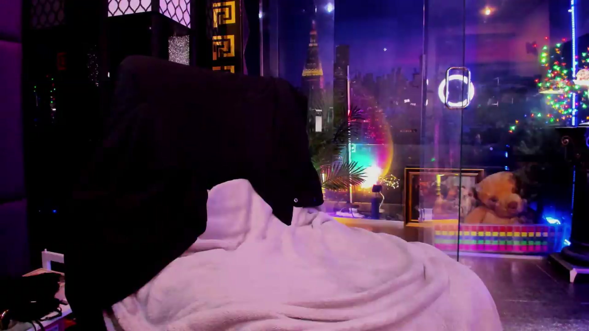 Gallery image thumbnail from sunn_o's myfreecams stream on, 08/13/2026, 10:56 image 8 of 20