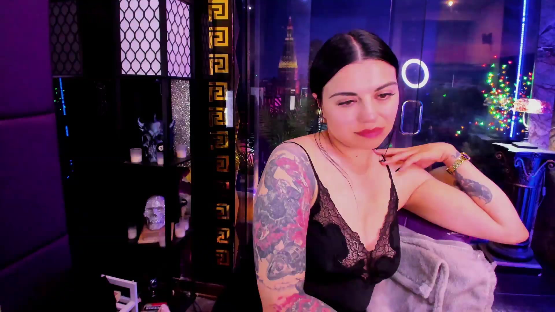 Gallery image thumbnail from sunn_o's myfreecams stream on, 08/17/2026, 10:10 image 18 of 20