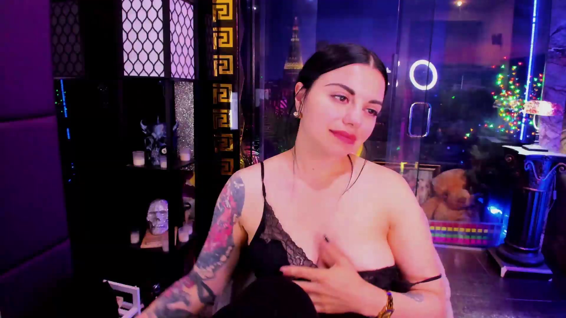 Gallery image thumbnail from sunn_o's myfreecams stream on, 08/17/2026, 10:10 image 17 of 20