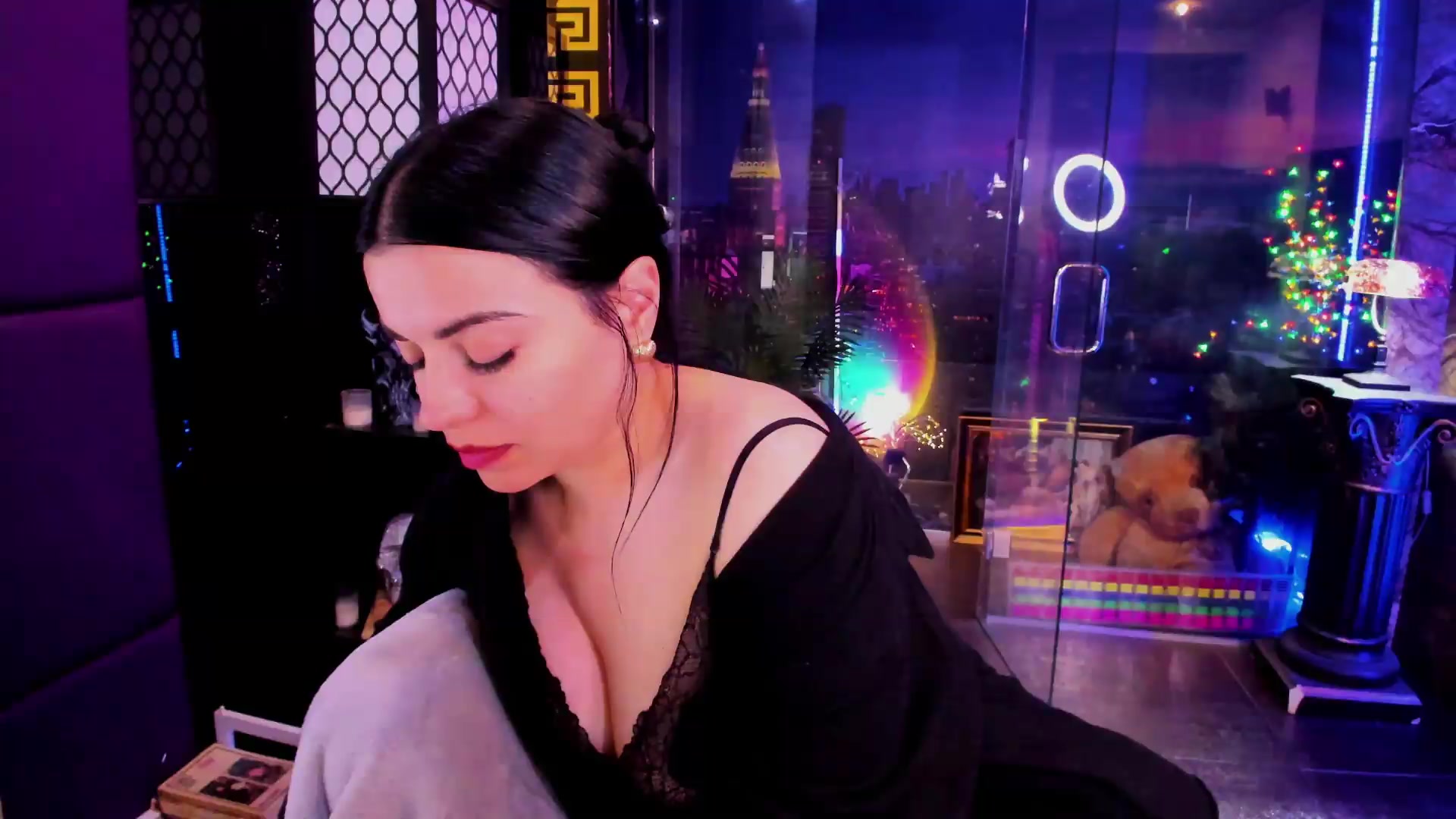 Gallery image thumbnail from sunn_o's myfreecams stream on, 08/17/2026, 10:10 image 12 of 20