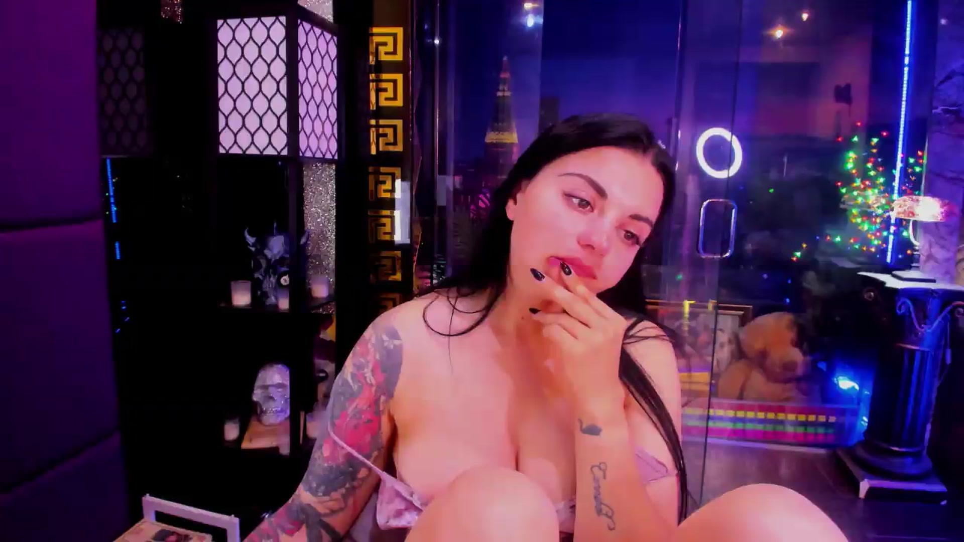Gallery image thumbnail from sunn_o's myfreecams stream on, 08/22/2026, 12:41 image 10 of 20