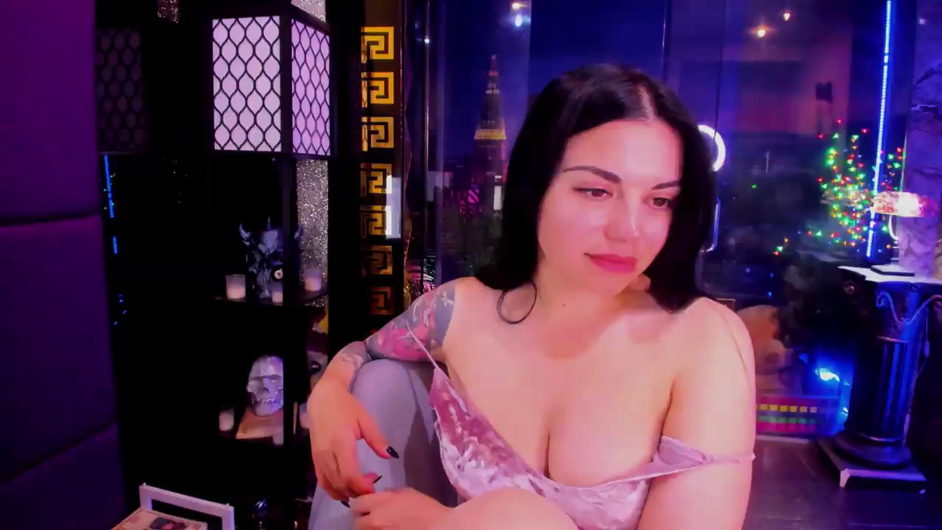 Gallery image thumbnail from sunn_o's myfreecams stream on, 08/22/2026, 12:41 image 4 of 20