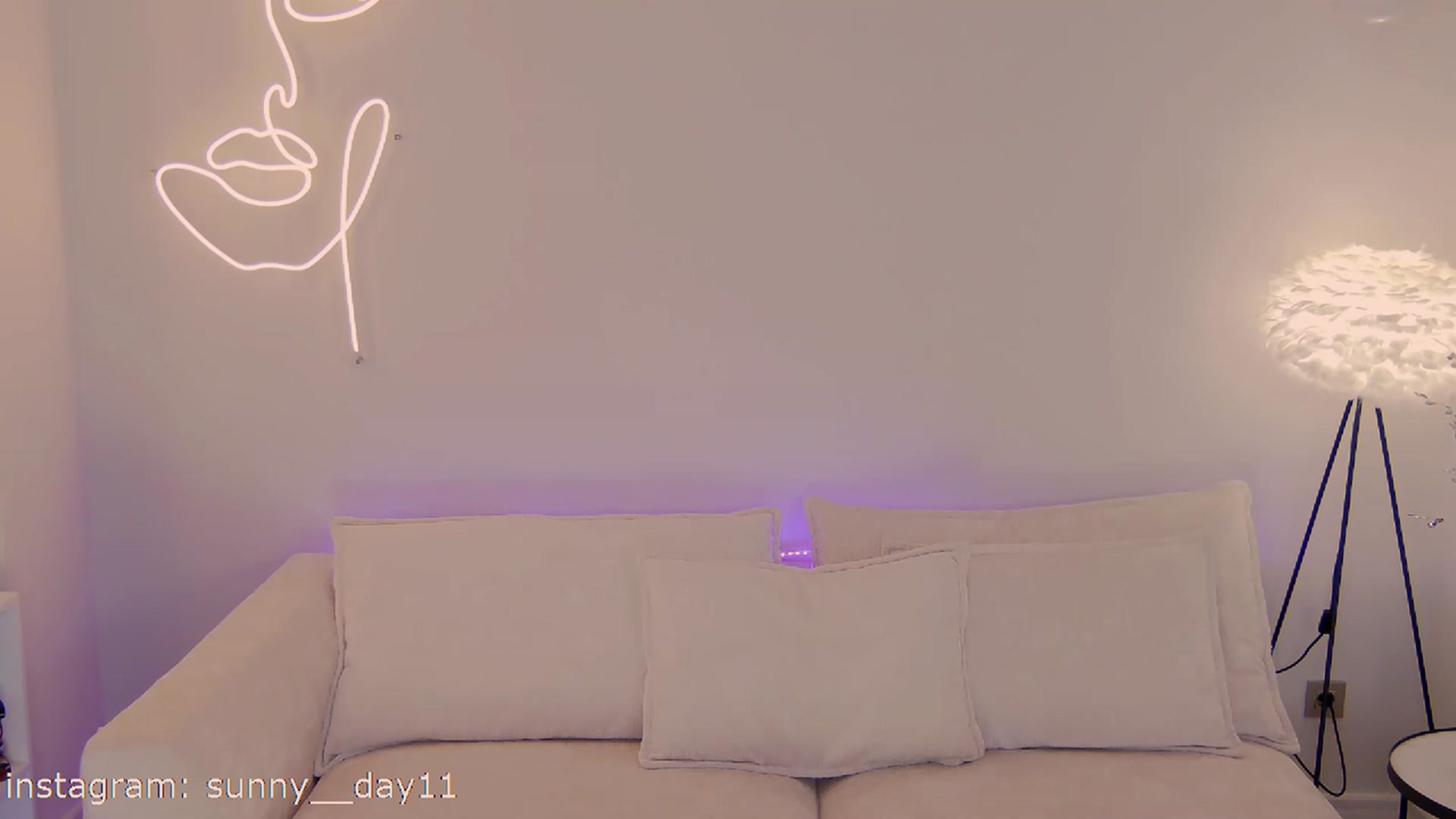 Gallery image thumbnail from sunny__day1's myfreecams stream on, 02/11/2023, 05:06 image 18 of 20