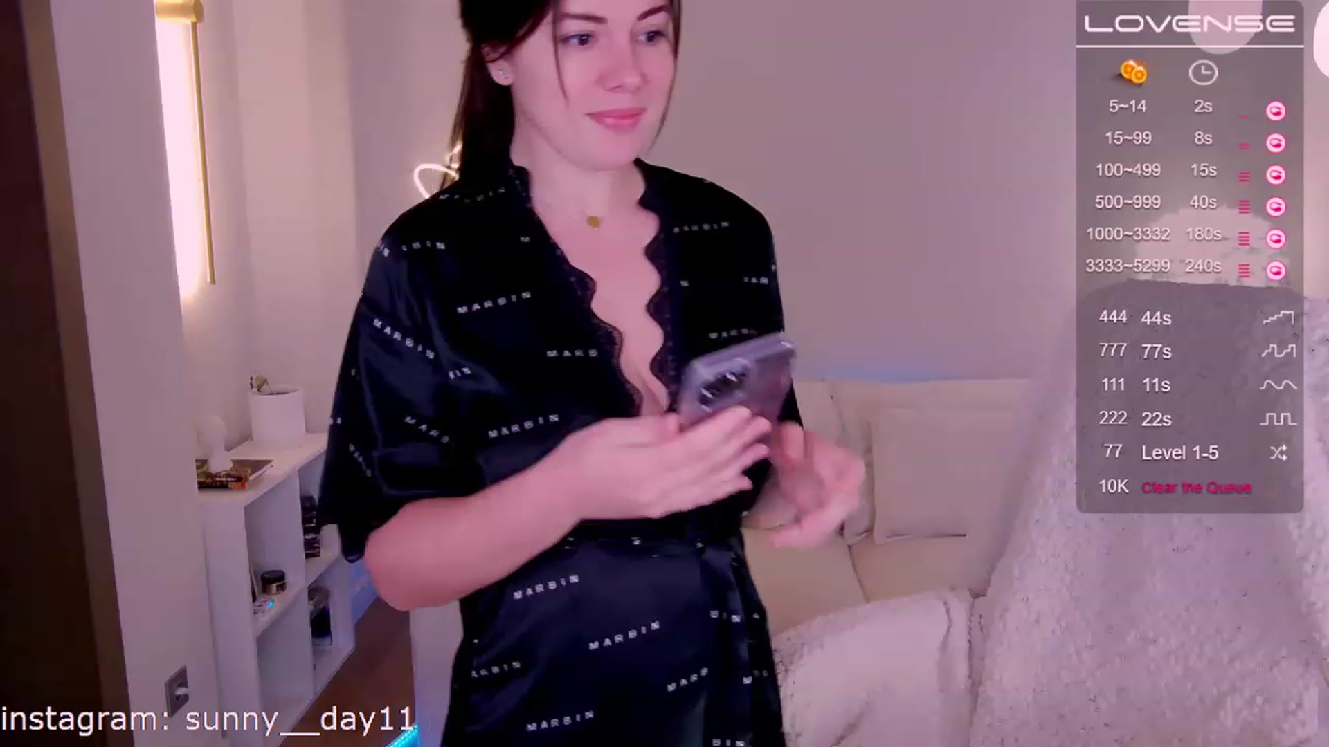 Gallery image thumbnail from sunny__day1's myfreecams stream on, 03/08/2023, 06:09 image 8 of 20