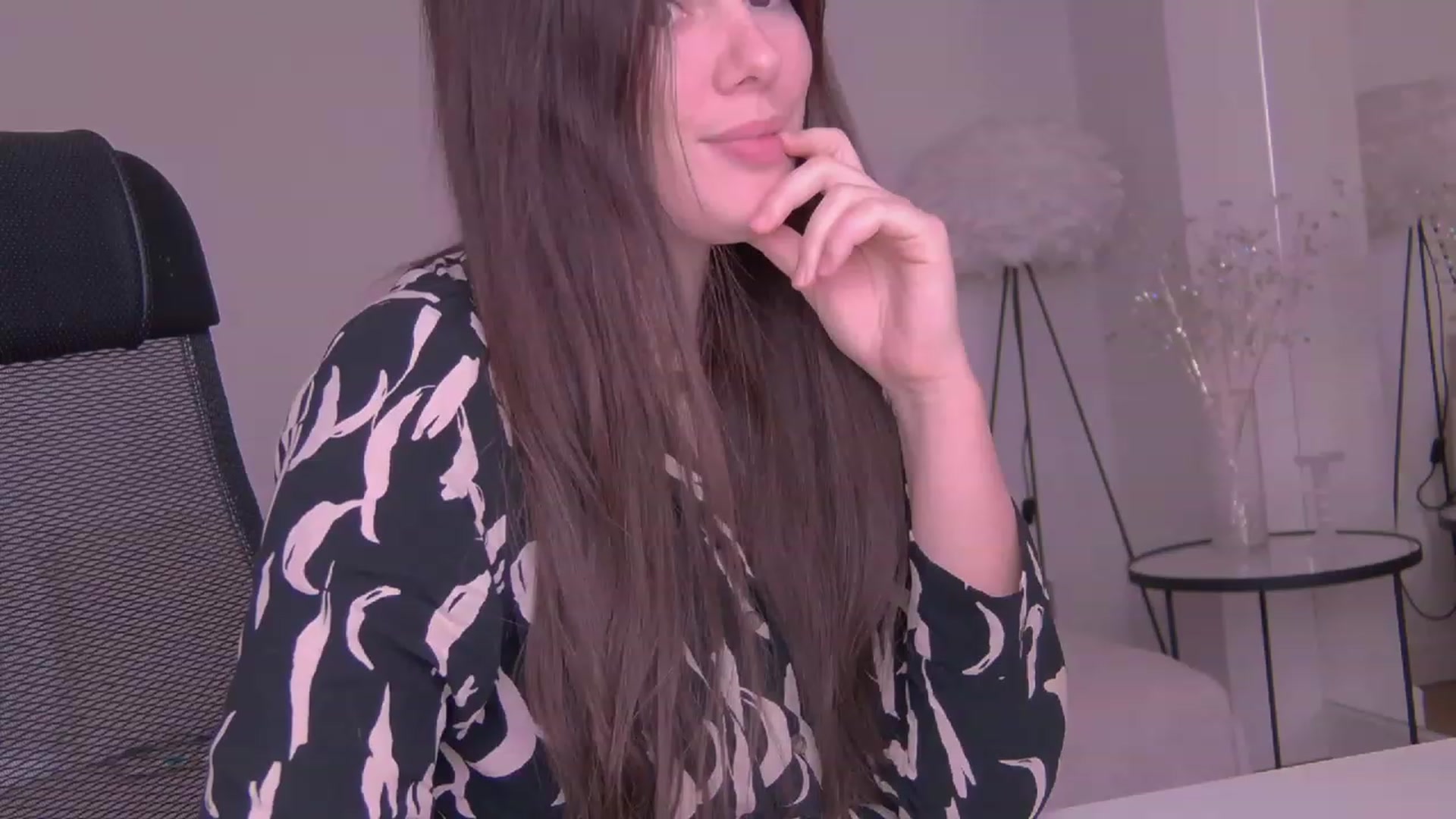 Gallery image thumbnail from sunny__day1's myfreecams stream on, 03/09/2023, 12:56 image 3 of 20