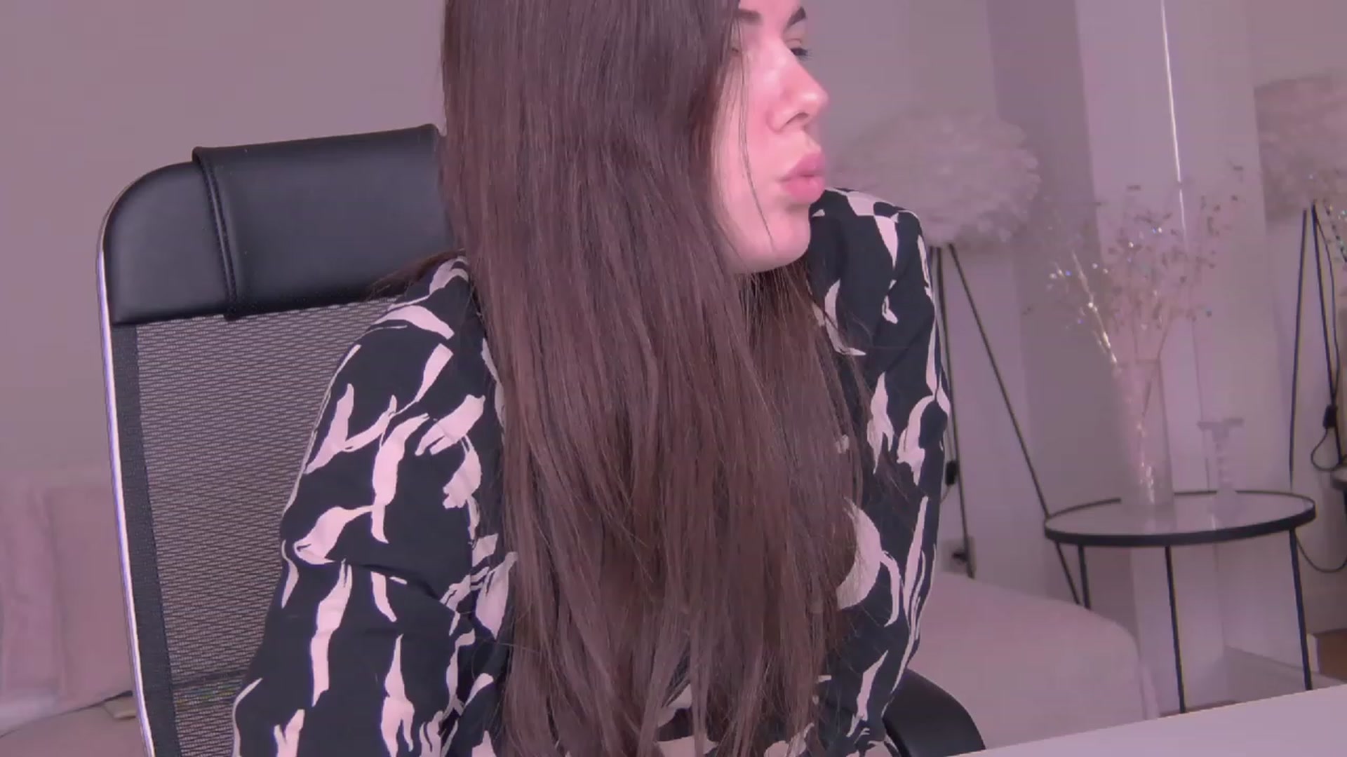 Gallery image thumbnail from sunny__day1's myfreecams stream on, 03/09/2023, 12:56 image 2 of 20