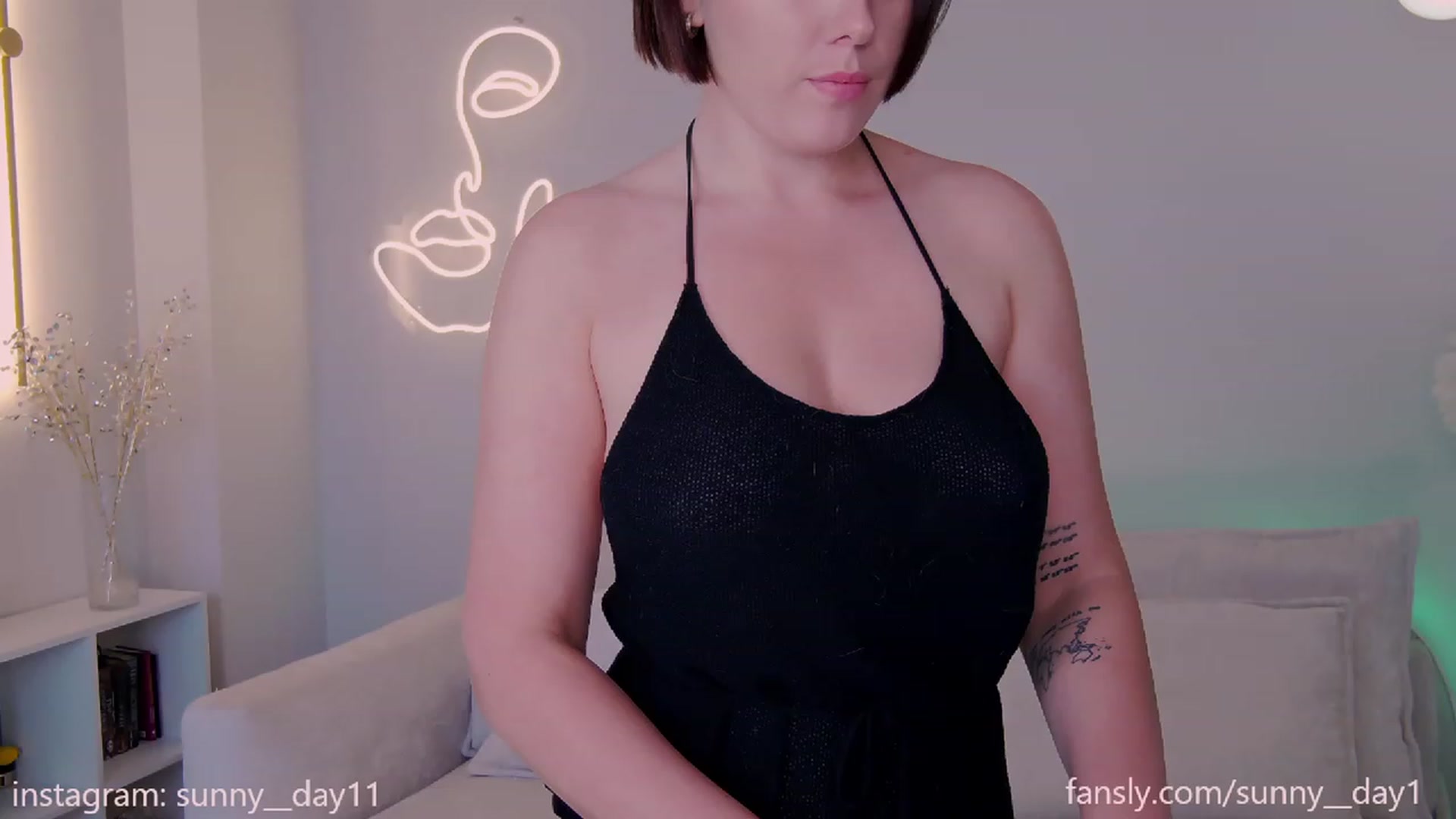Gallery image thumbnail from sunny__day1's myfreecams stream on, 06/20/2023, 07:08 image 1 of 20