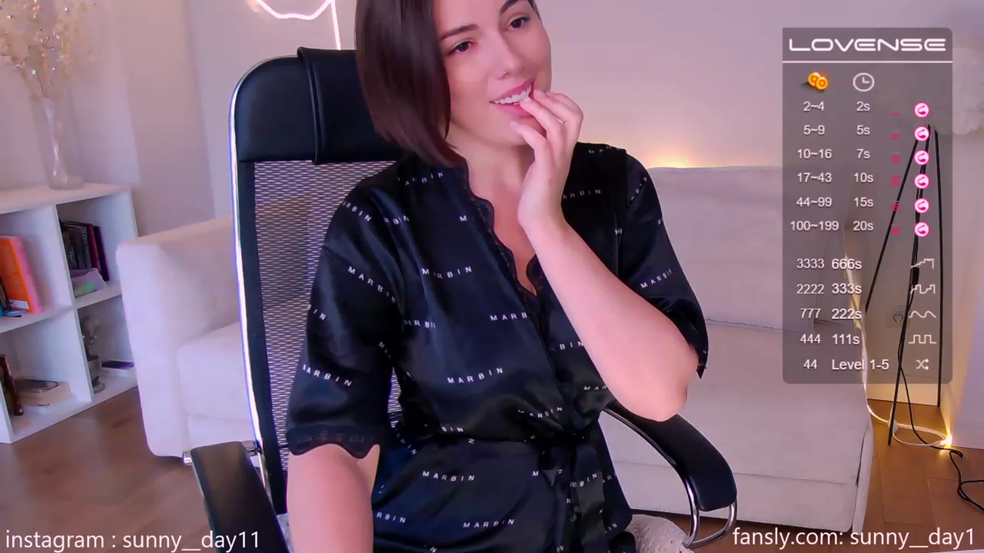 Gallery image thumbnail from sunny__day1's myfreecams stream on, 07/01/2023, 08:11 image 11 of 20