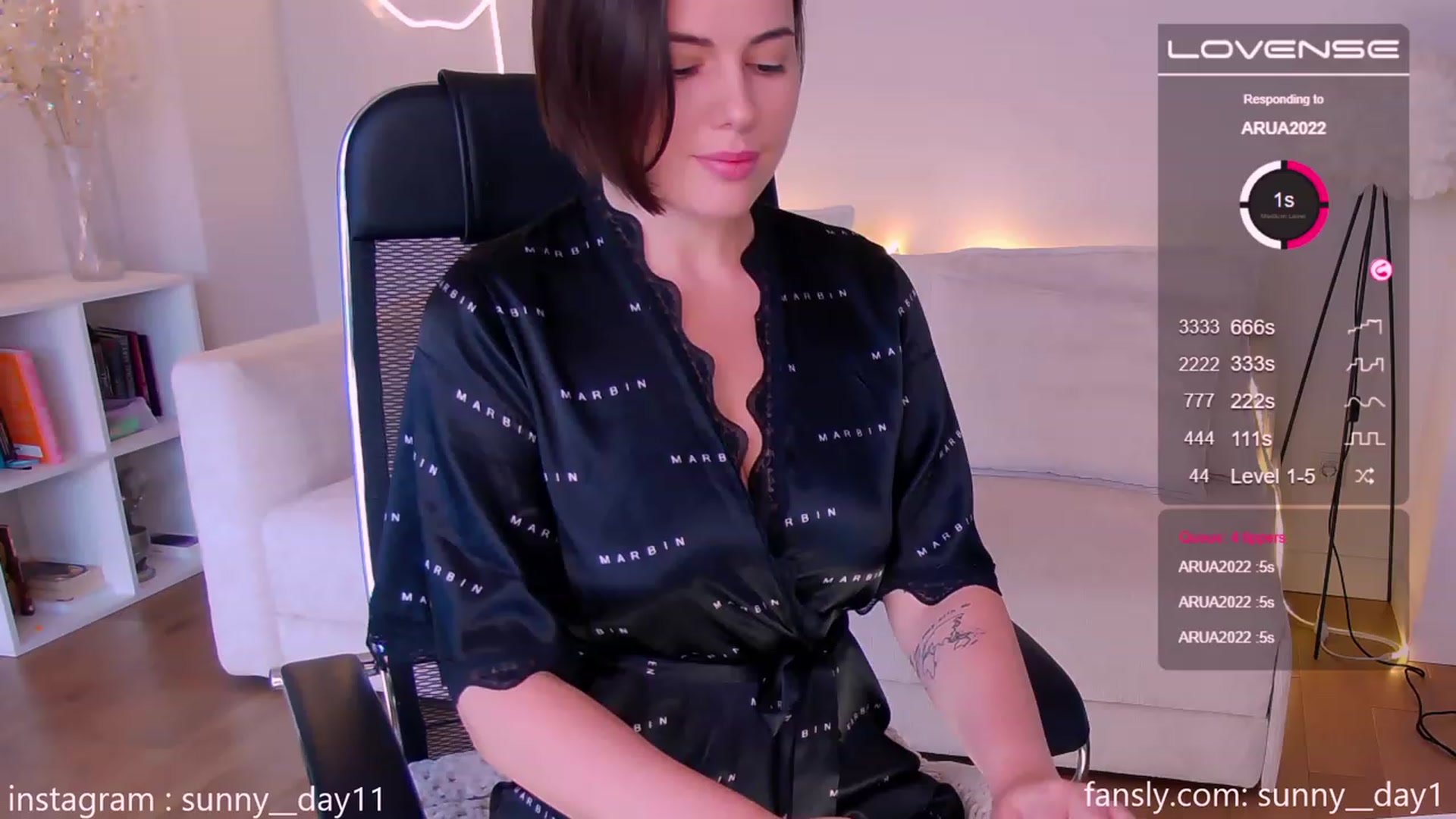 Gallery image thumbnail from sunny__day1's myfreecams stream on, 07/01/2023, 08:11 image 15 of 20