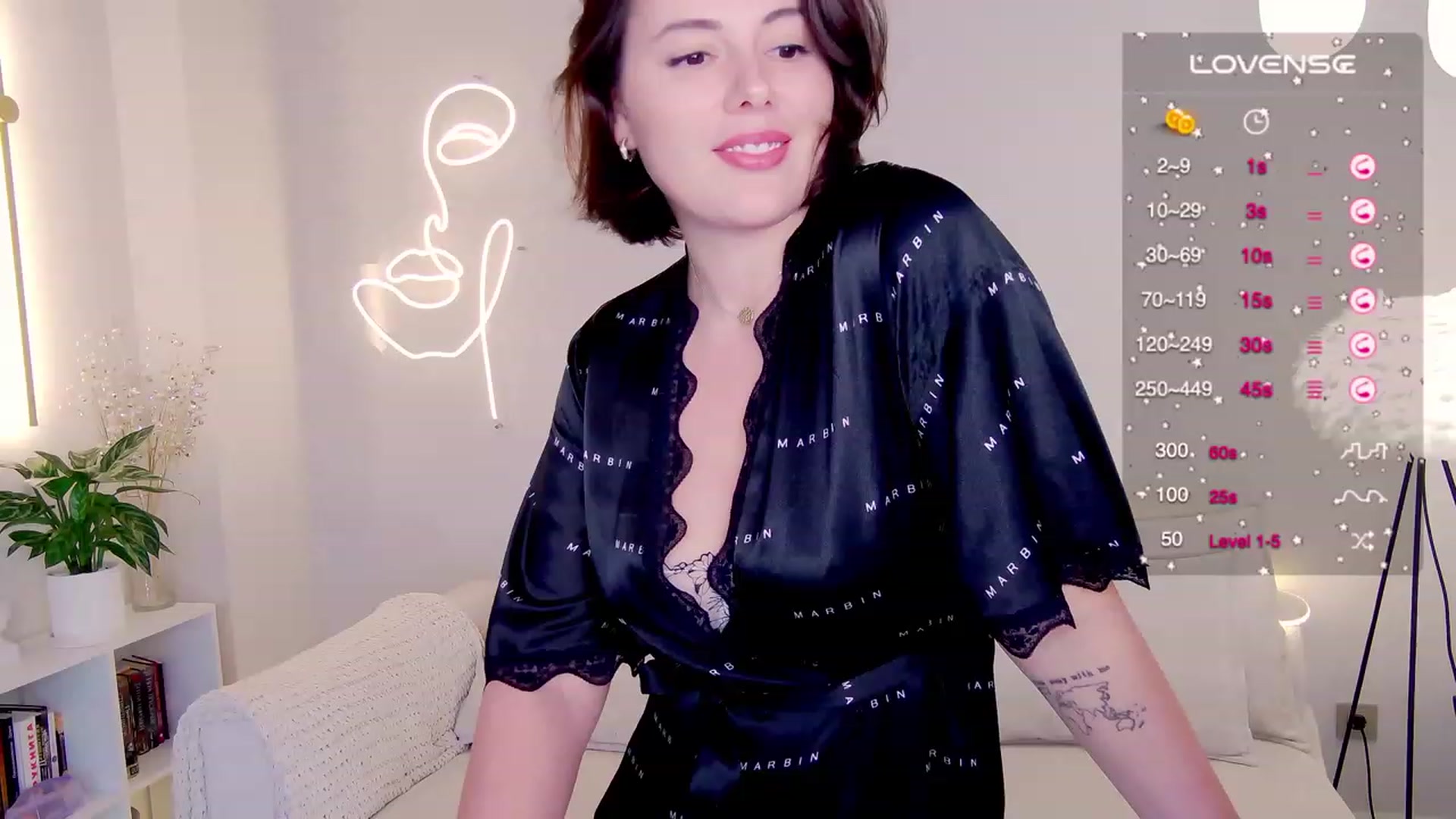 Gallery image thumbnail from sunny__day1's myfreecams stream on, 10/17/2023, 13:20 image 14 of 20