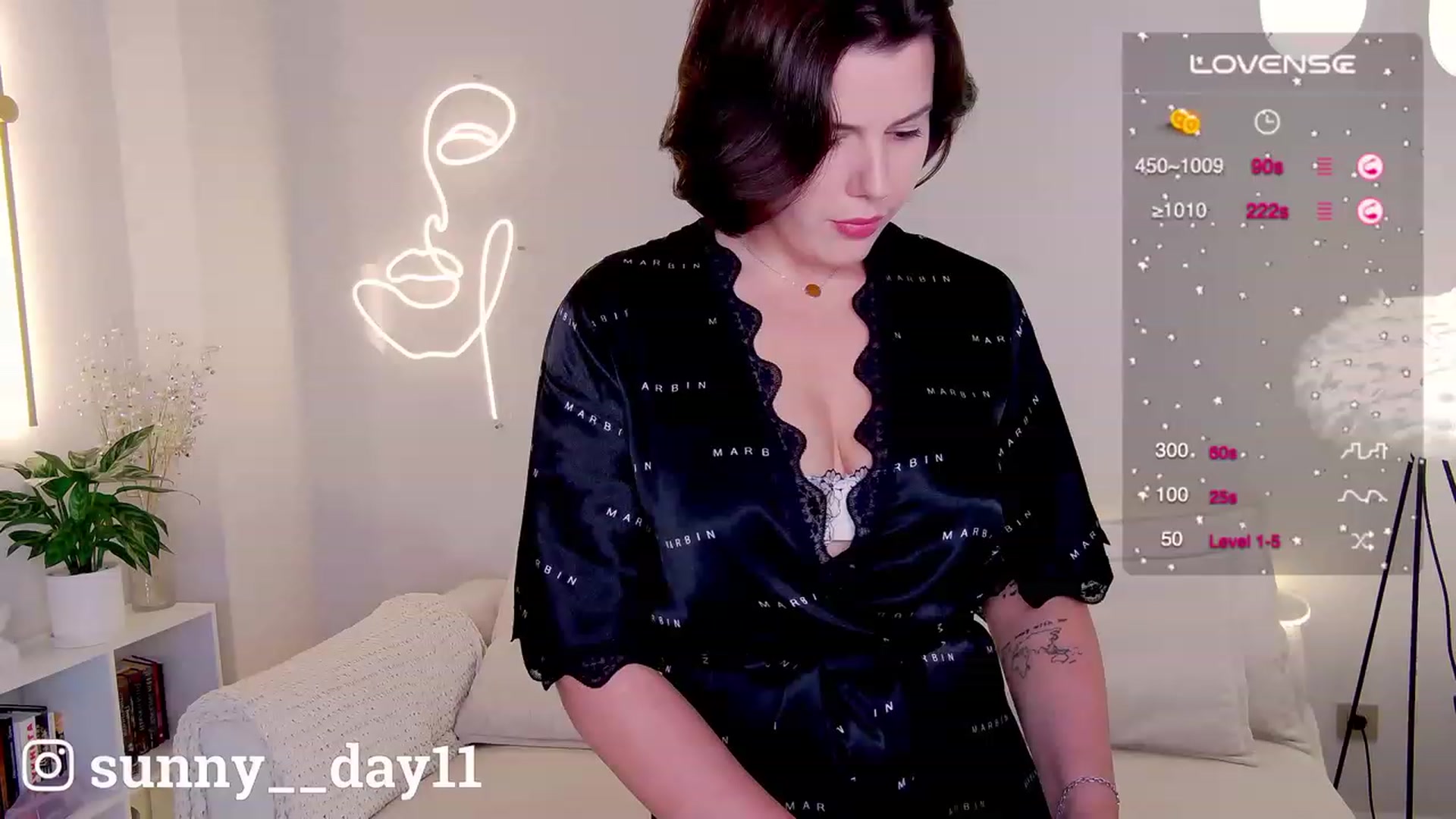 Gallery image thumbnail from sunny__day1's myfreecams stream on, 10/17/2023, 13:20 image 11 of 20
