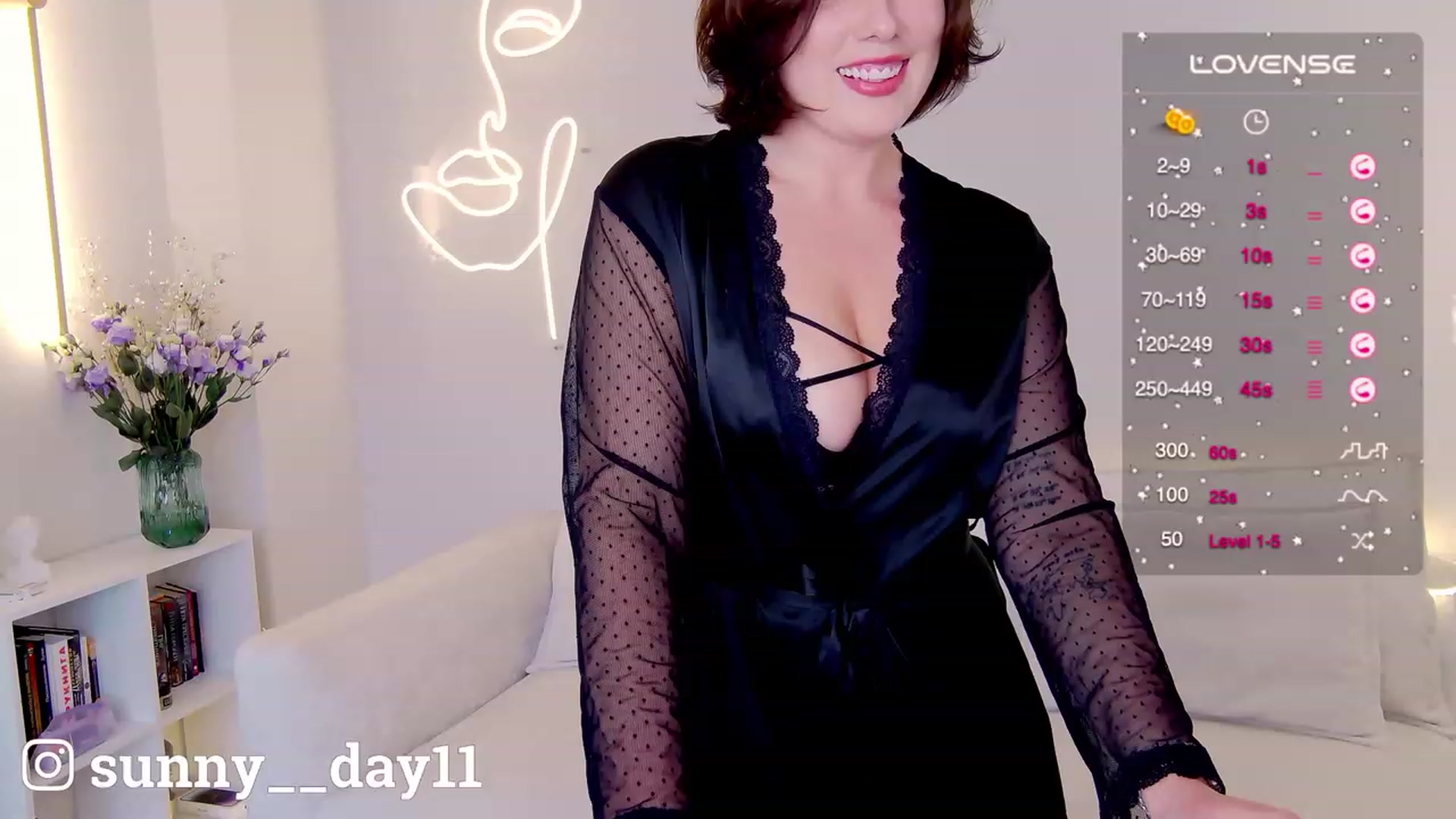 Gallery image thumbnail from sunny__day1's myfreecams stream on, 10/19/2023, 10:37 image 5 of 20