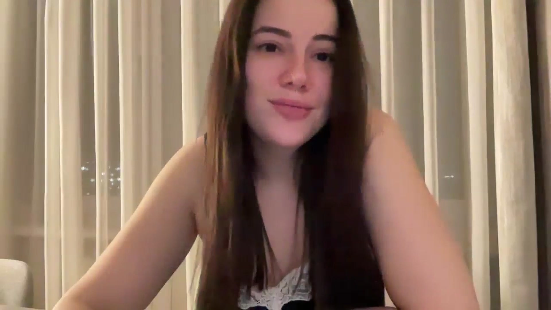 Gallery image thumbnail from sunny__day1's myfreecams stream on, 10/28/2024, 19:57 image 3 of 20