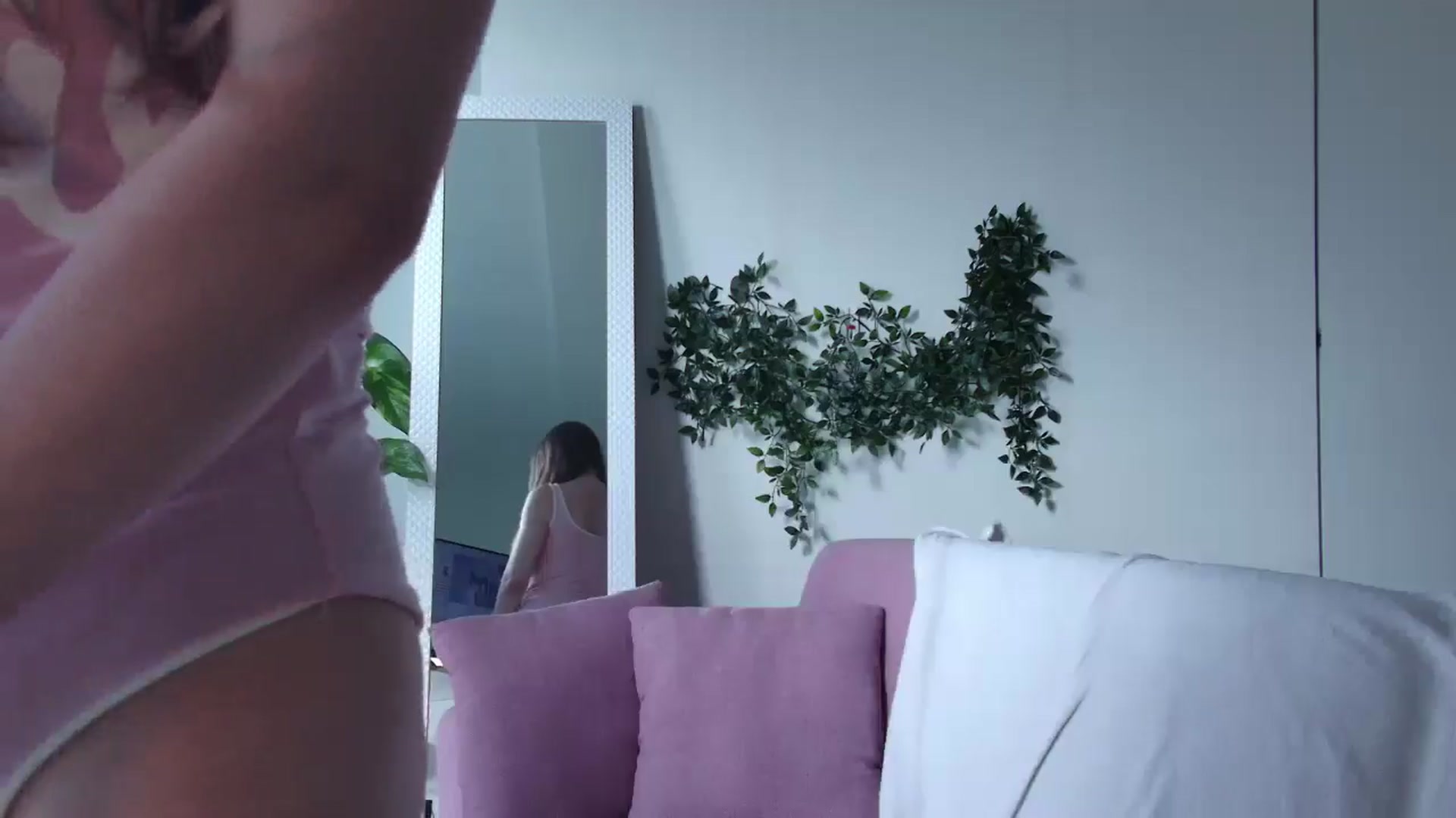 Gallery image thumbnail from sunshineEva_'s myfreecams stream on, 12/28/2024, 11:54 image 10 of 20