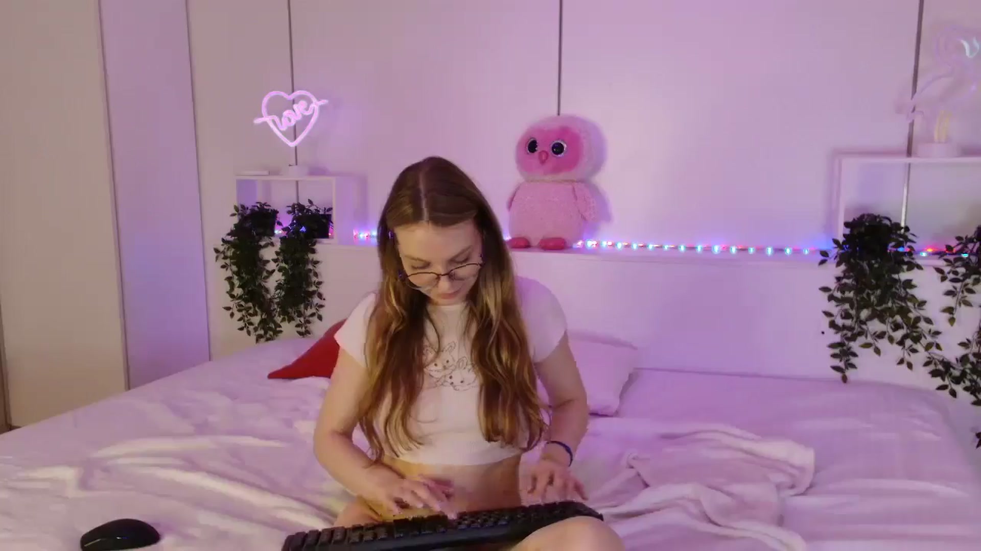 Gallery image thumbnail from sunshineEva_'s myfreecams stream on, 12/29/2024, 12:08 image 20 of 20