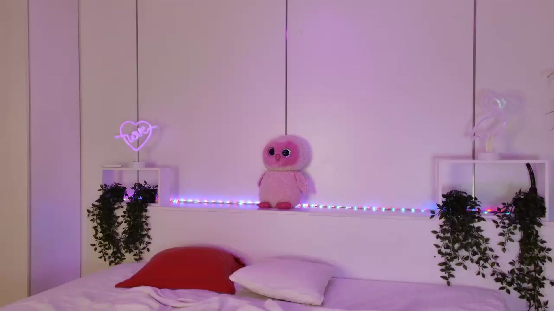 Gallery image thumbnail from sunshineEva_'s myfreecams stream on, 12/29/2024, 13:33 image 5 of 20