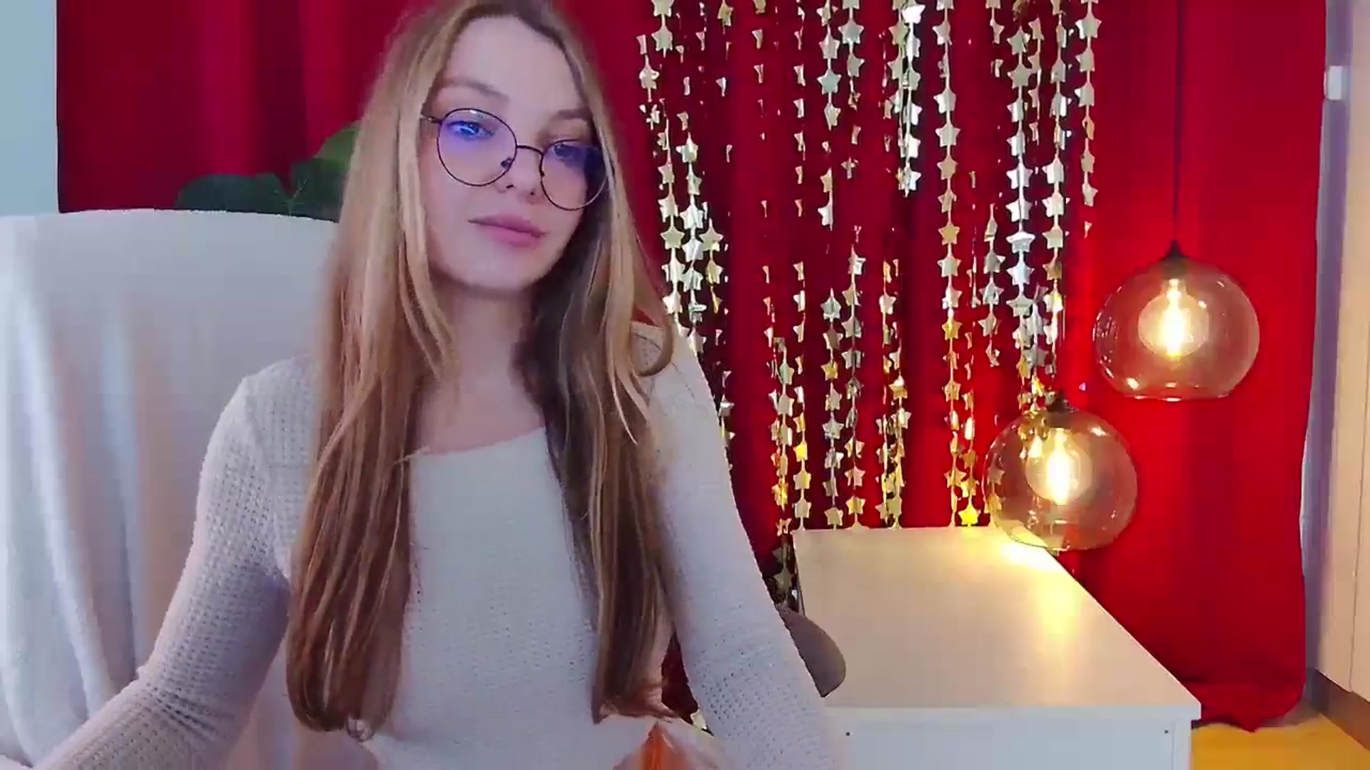 Gallery image thumbnail from sunshineEva_'s myfreecams stream on, 12/30/2024, 14:02 image 9 of 20