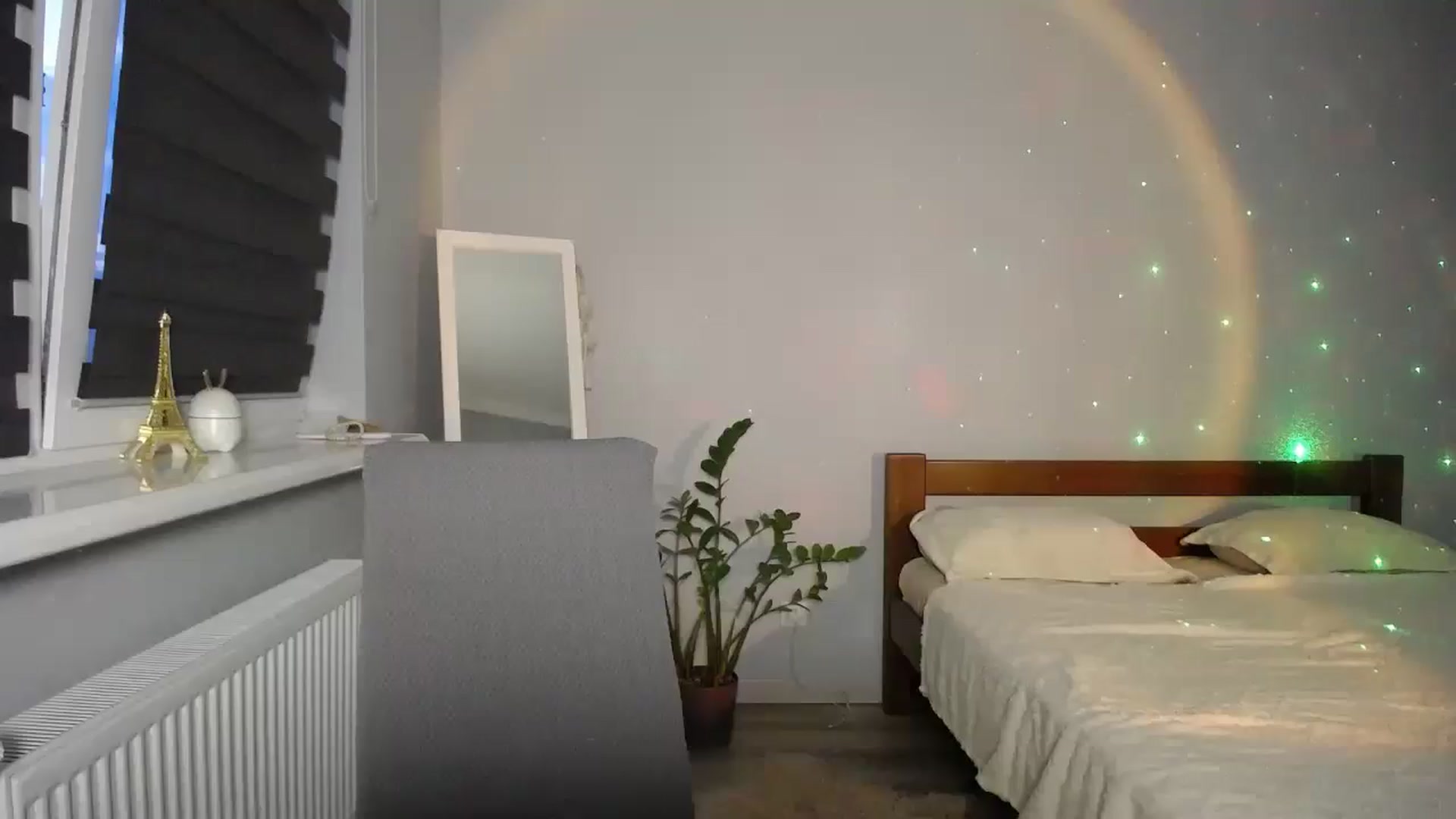 Gallery image thumbnail from sunshineEva_'s myfreecams stream on, 07/13/2025, 18:56 image 16 of 20