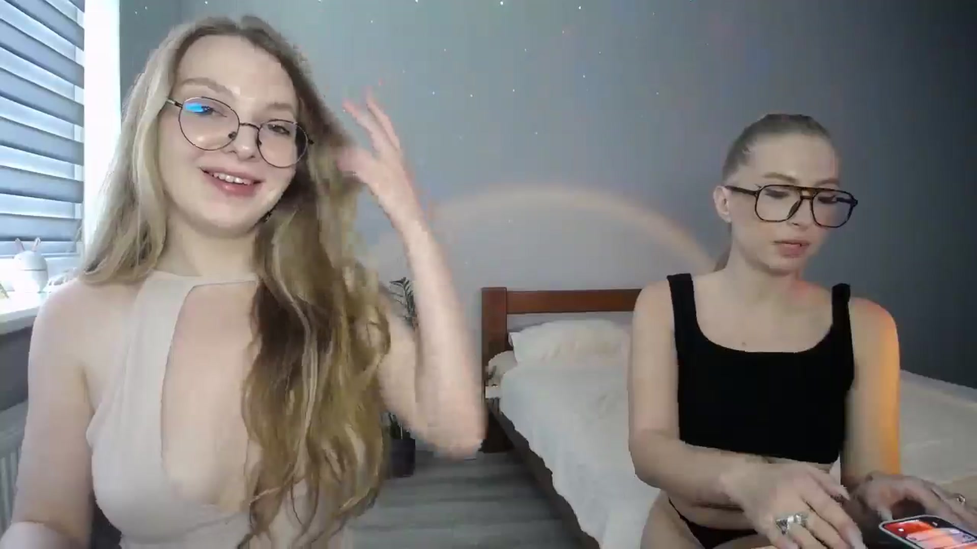 Gallery image thumbnail from sunshineEva_'s myfreecams stream on, 07/21/2025, 15:38 image 18 of 20