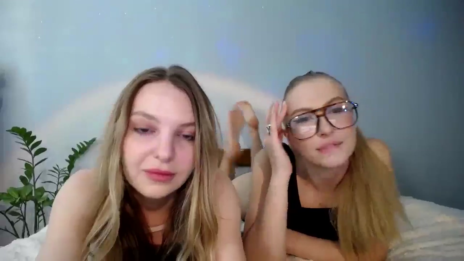 Gallery image thumbnail from sunshineEva_'s myfreecams stream on, 07/21/2025, 16:35 image 10 of 20