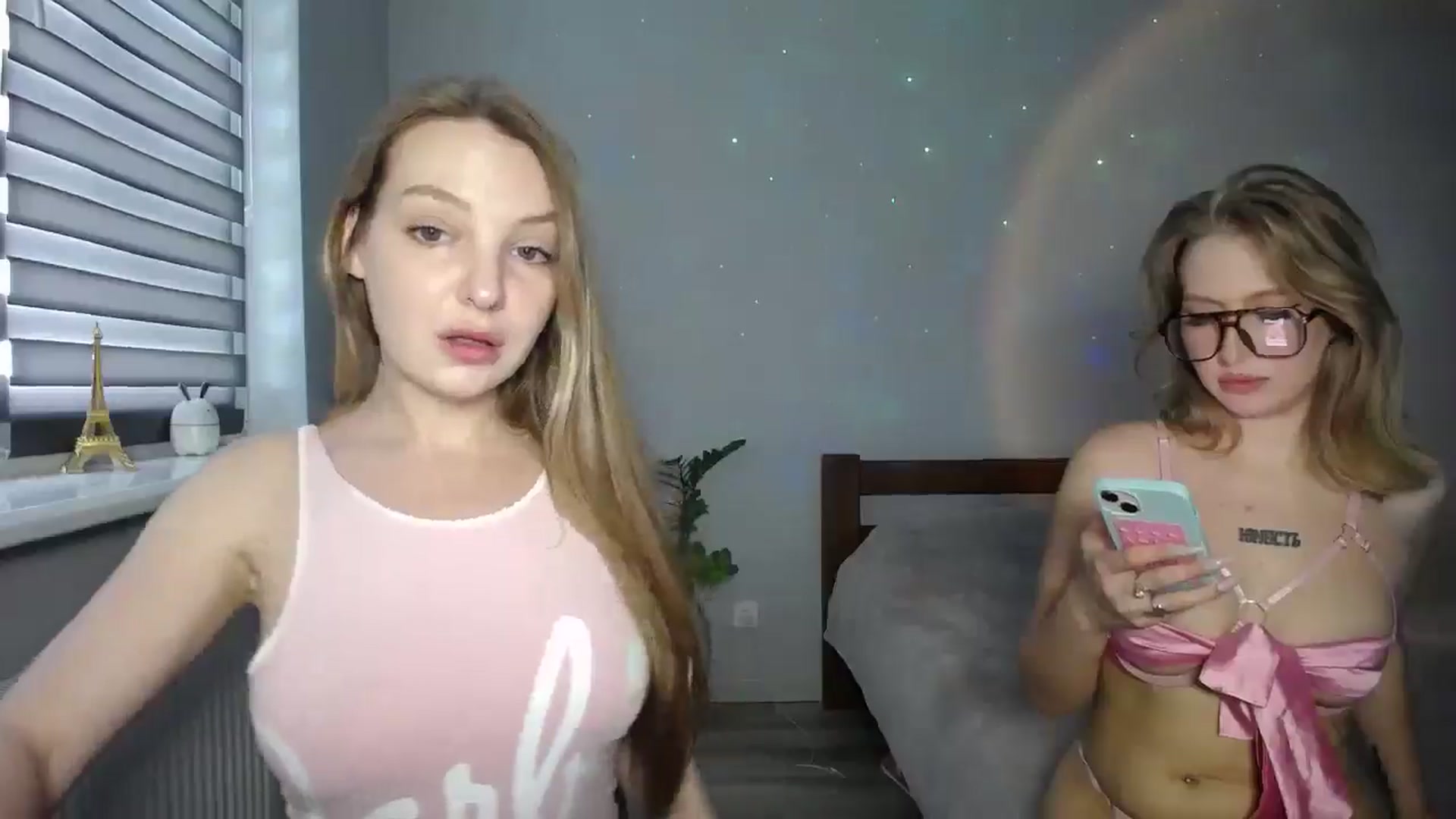 Gallery image thumbnail from sunshineEva_'s myfreecams stream on, 07/25/2025, 15:37 image 8 of 20