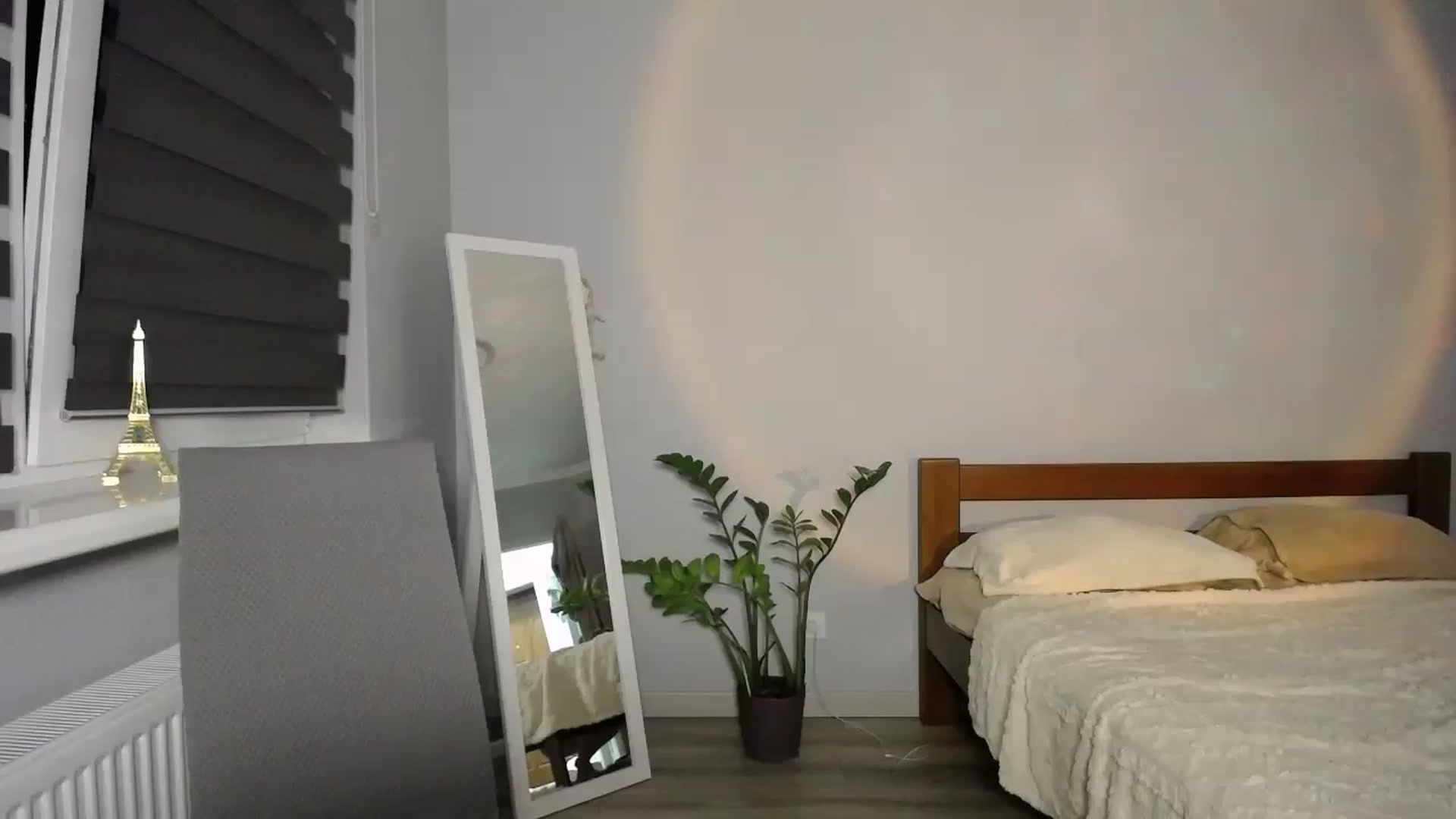 Gallery image thumbnail from sunshineEva_'s myfreecams stream on, 08/21/2025, 19:27 image 8 of 20