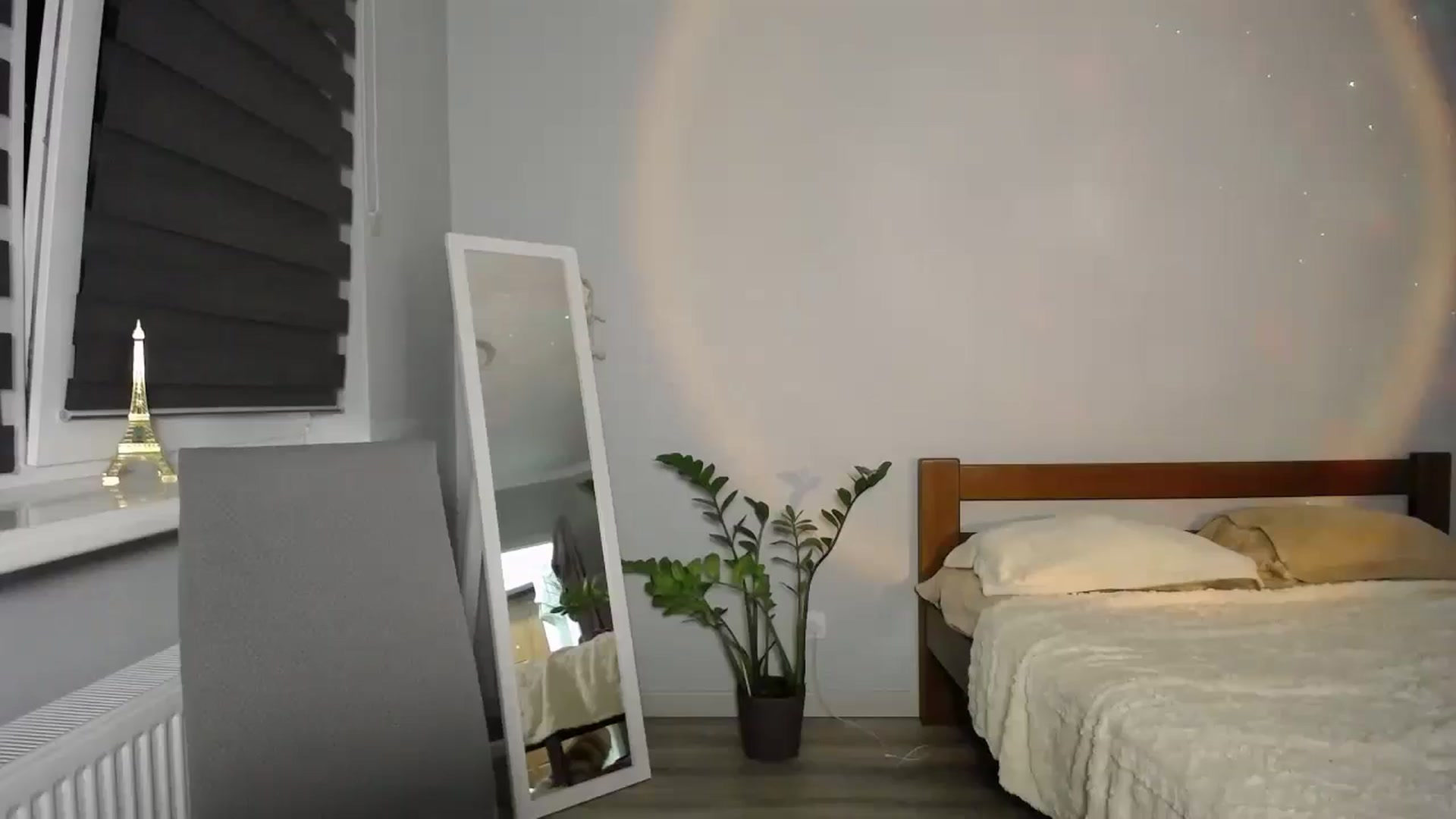 Gallery image thumbnail from sunshineEva_'s myfreecams stream on, 08/21/2025, 19:27 image 13 of 20