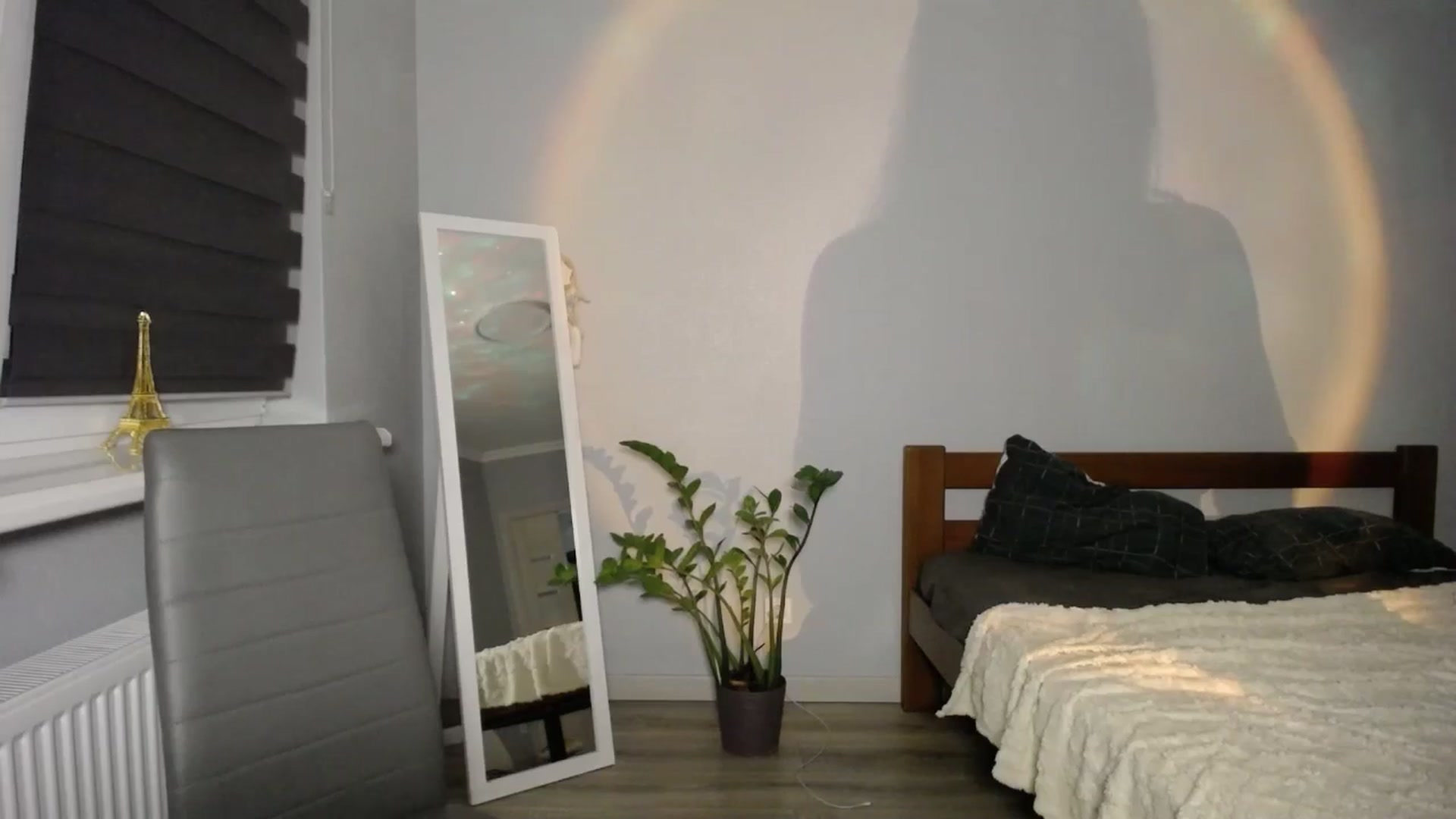 Gallery image thumbnail from sunshineEva_'s myfreecams stream on, 09/20/2025, 18:40 image 7 of 20