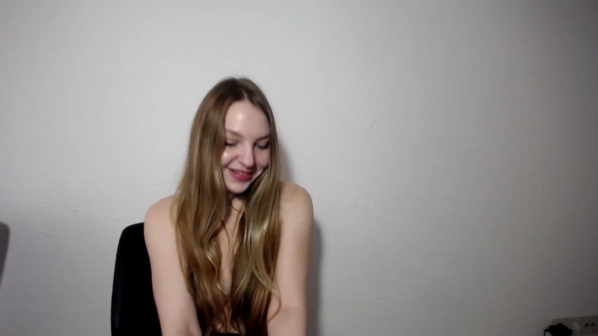 Gallery image thumbnail from sunshineEva_'s myfreecams stream on, 10/11/2025, 12:50 image 10 of 20