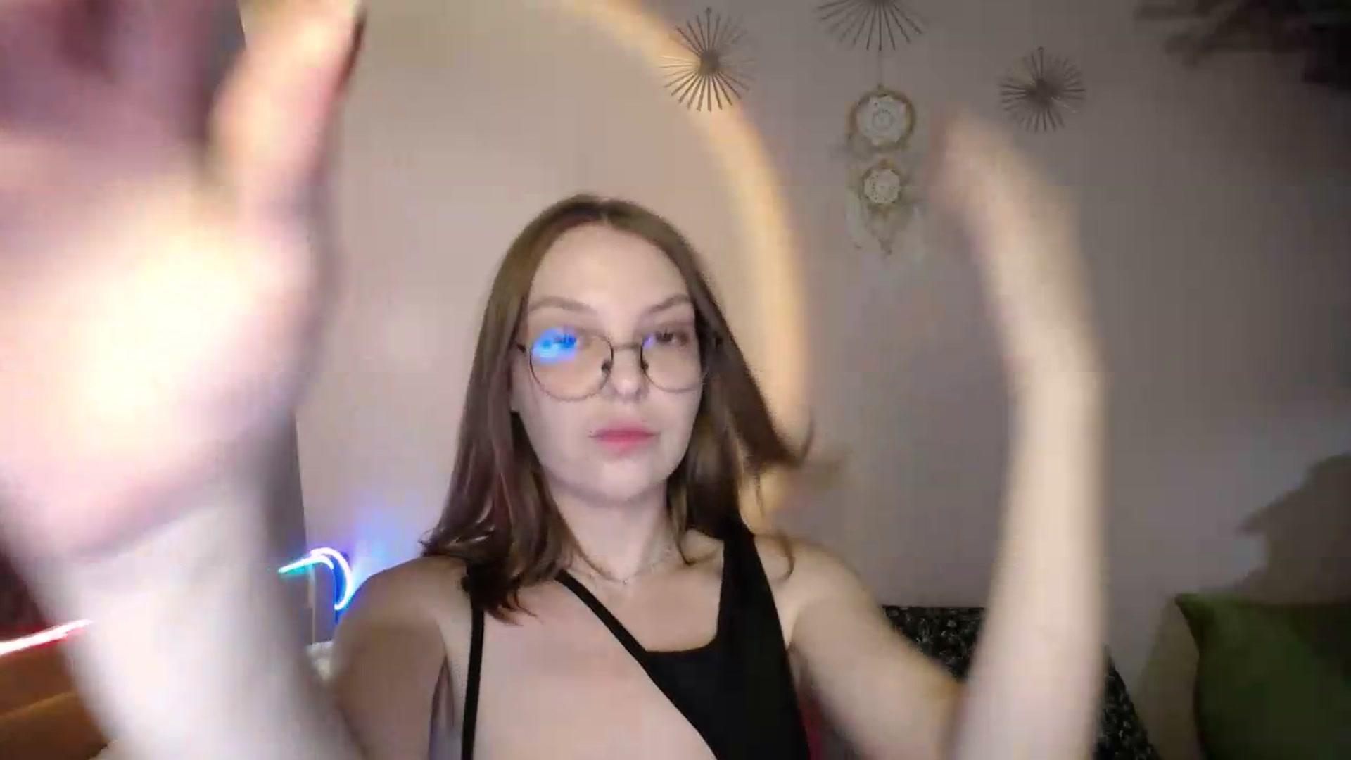 Gallery image thumbnail from sunshineEva_'s myfreecams stream on, 06/24/2026, 18:41 image 5 of 20